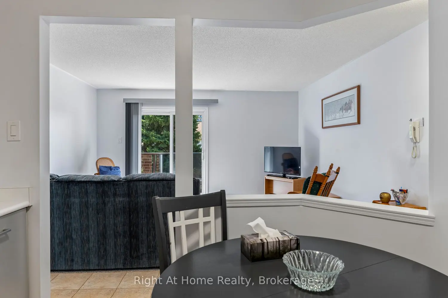 Additional image 6 of 565 Greenfield Avenue 310