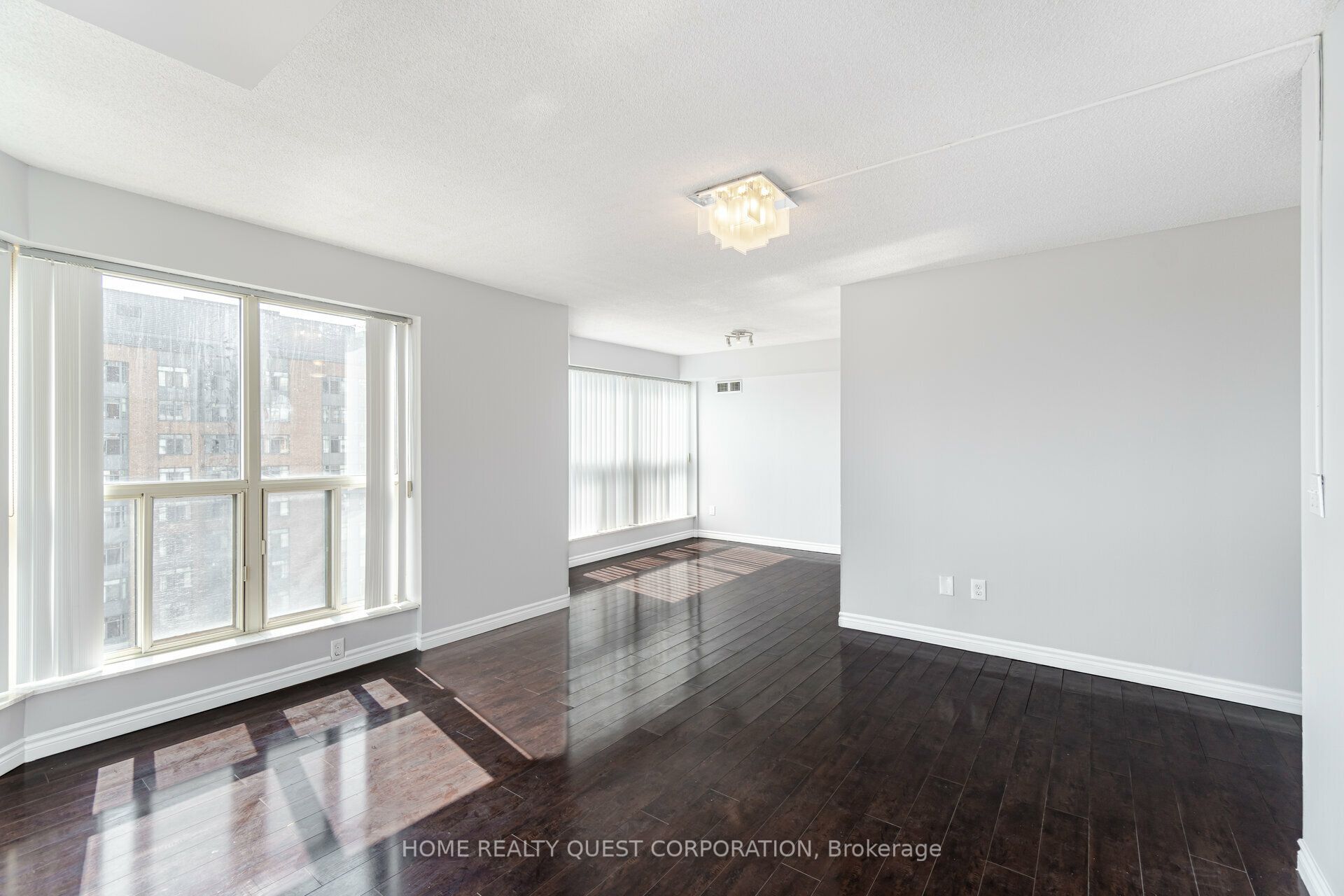 Additional image 4 of 1410-325 Webb Drive, Mississauga, ON, L5B 3Z9
