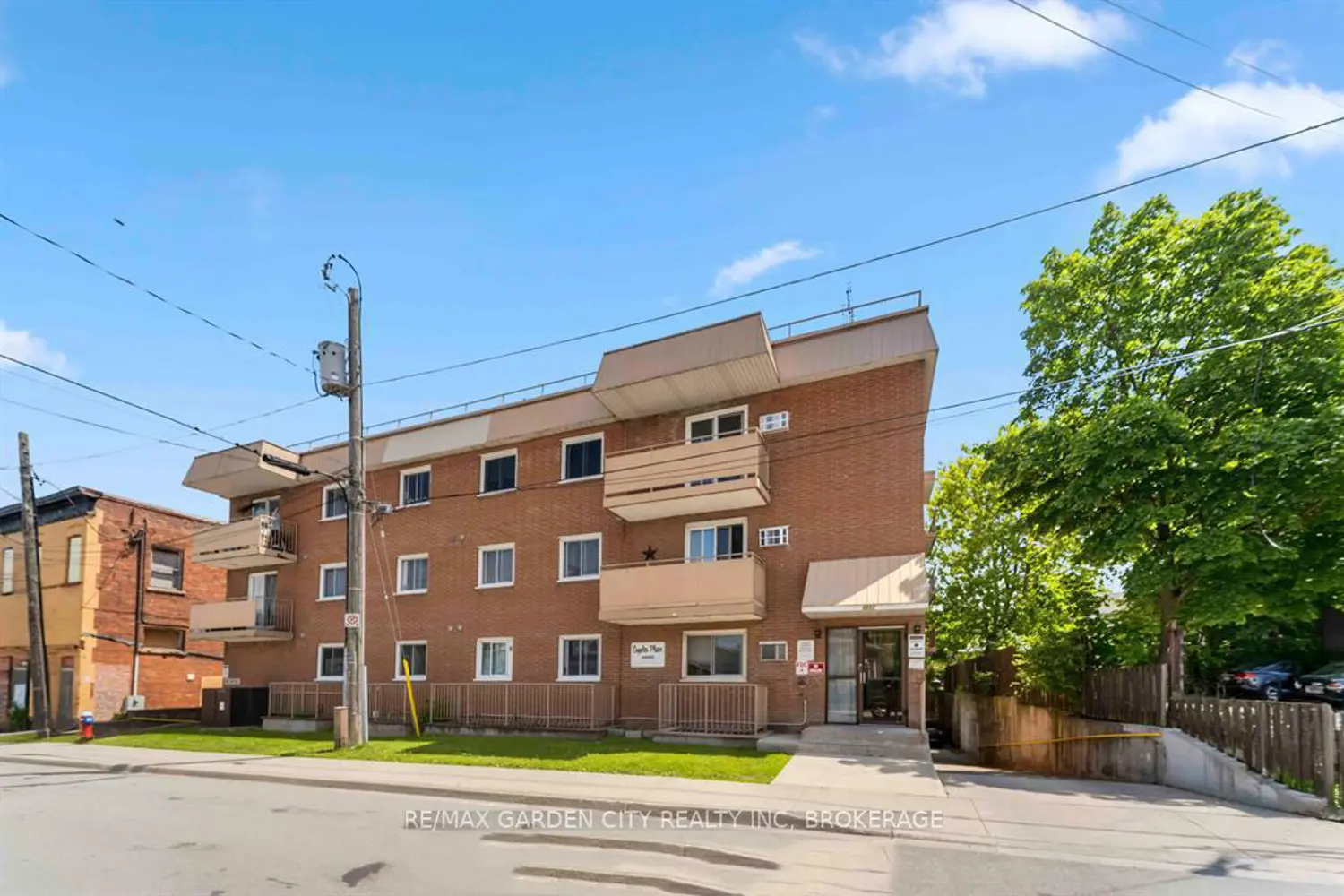 Additional image 3 of 4692 Crysler Avenue 202