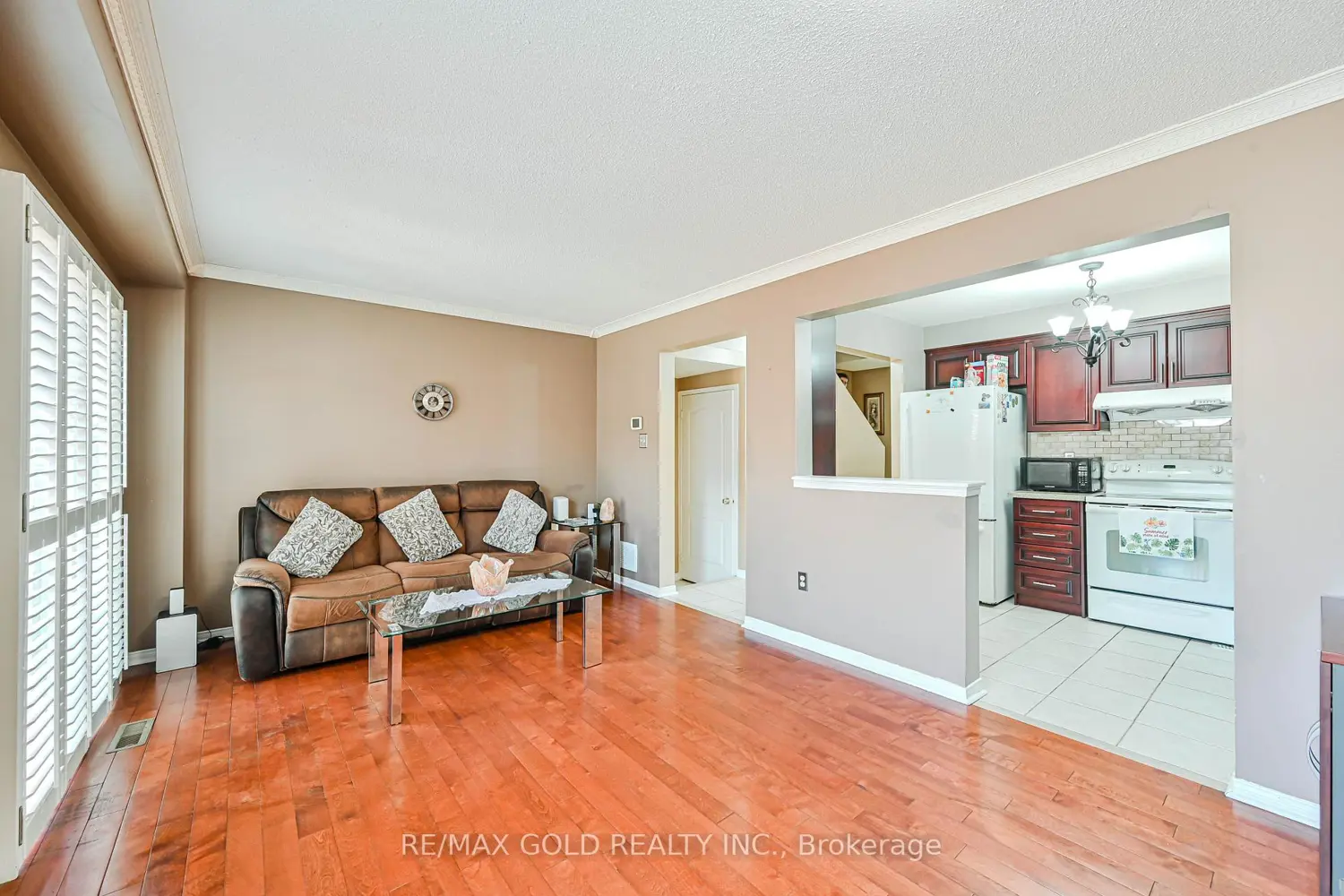 Additional image 17 of 94 Lake Louise Drive
