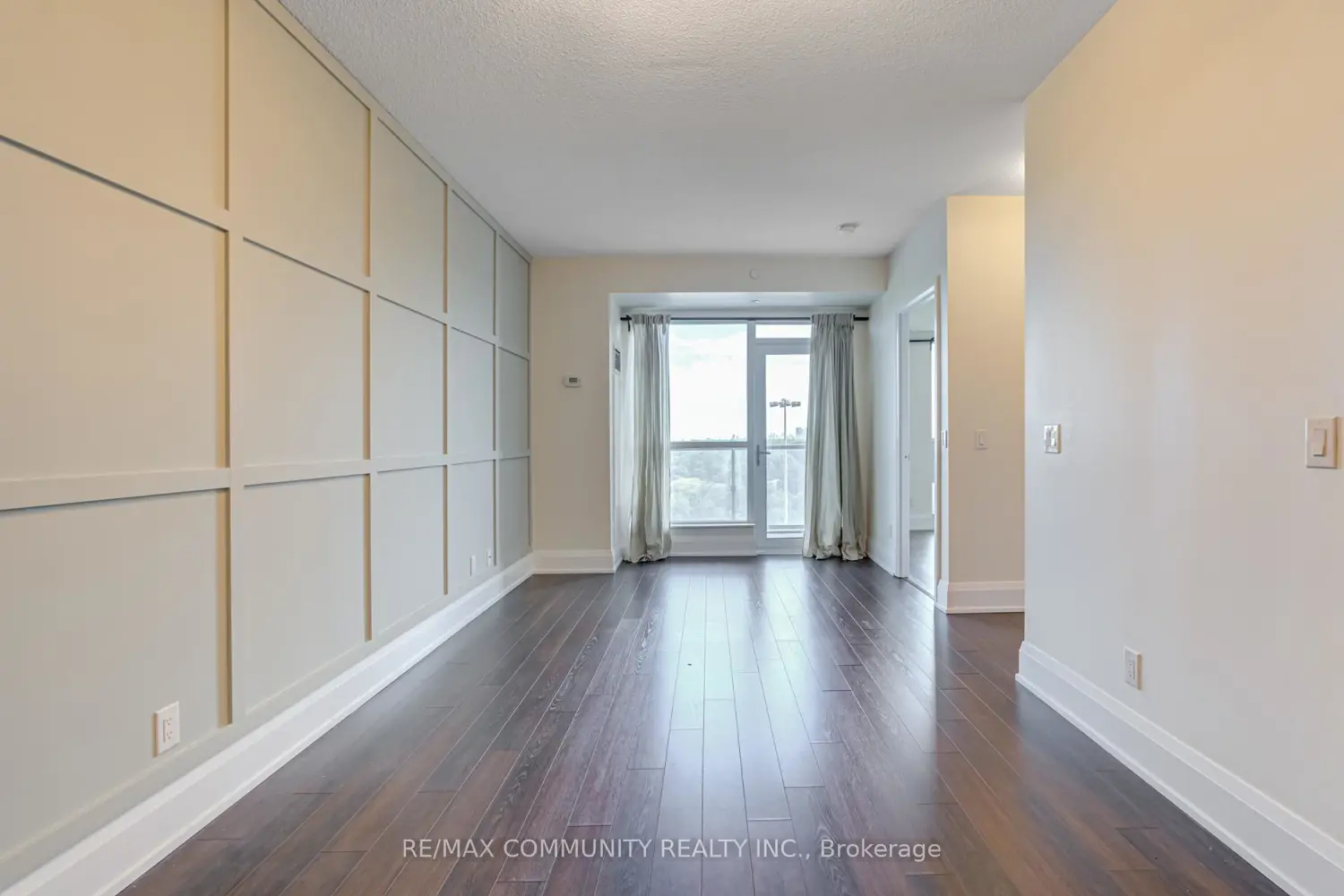 Additional image 6 of 120 Harrison Garden Boulevard 1008