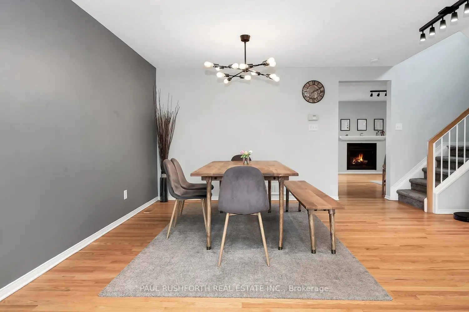 2123 Esprit Drive photo 2