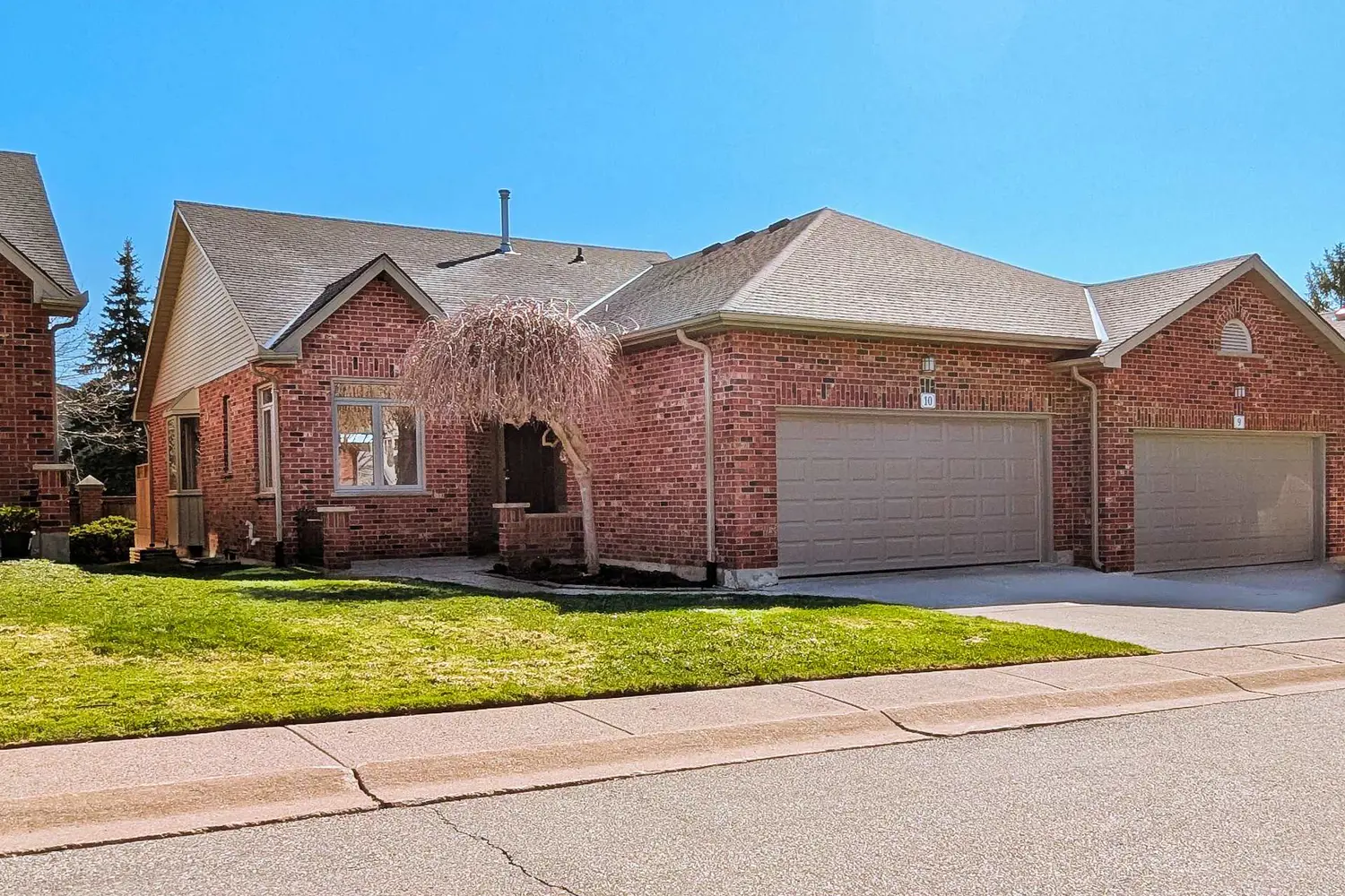 Additional image 2 of 400 Ambleside Drive 10