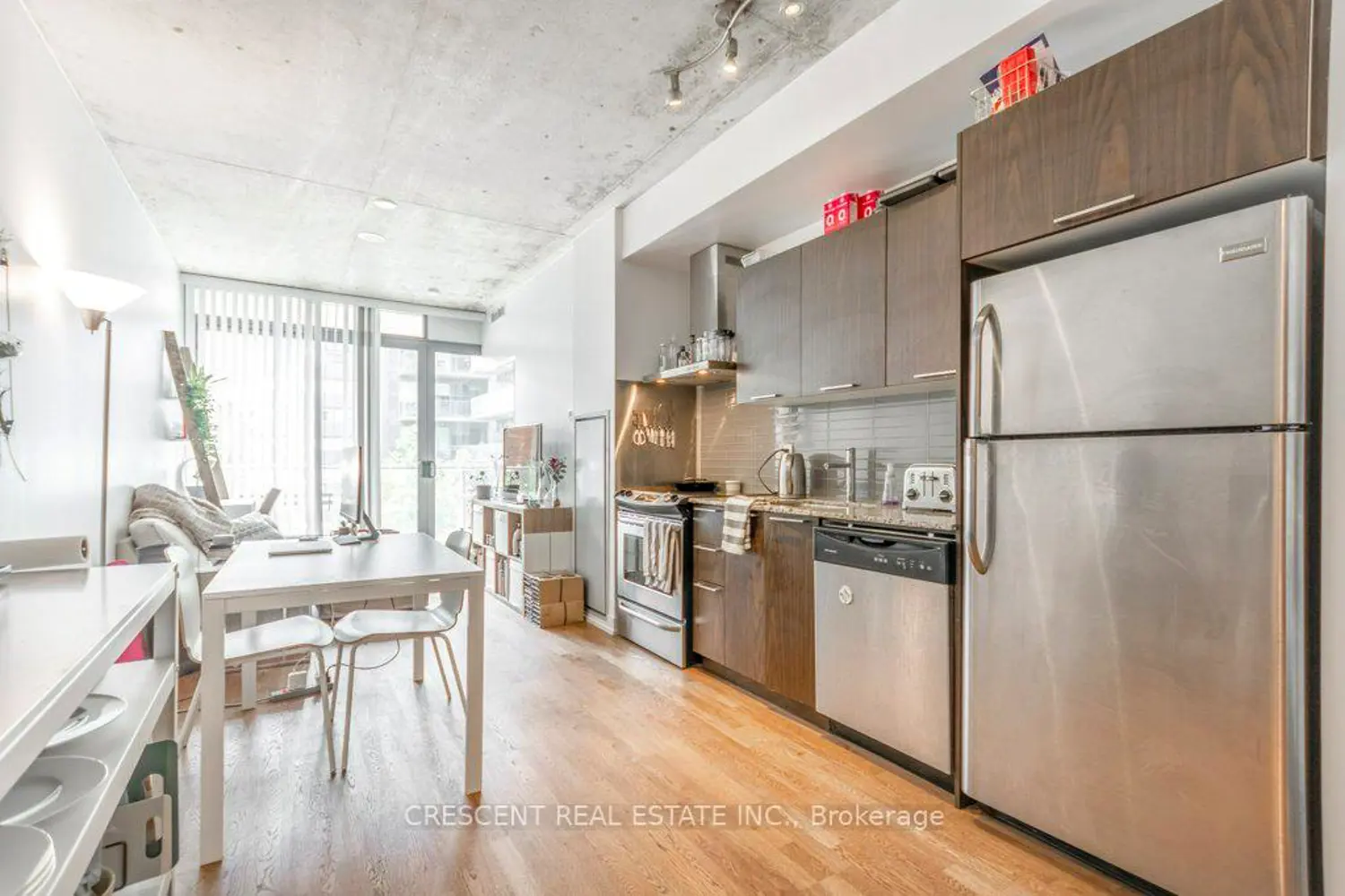 Additional image 6 of 650 King Street 402