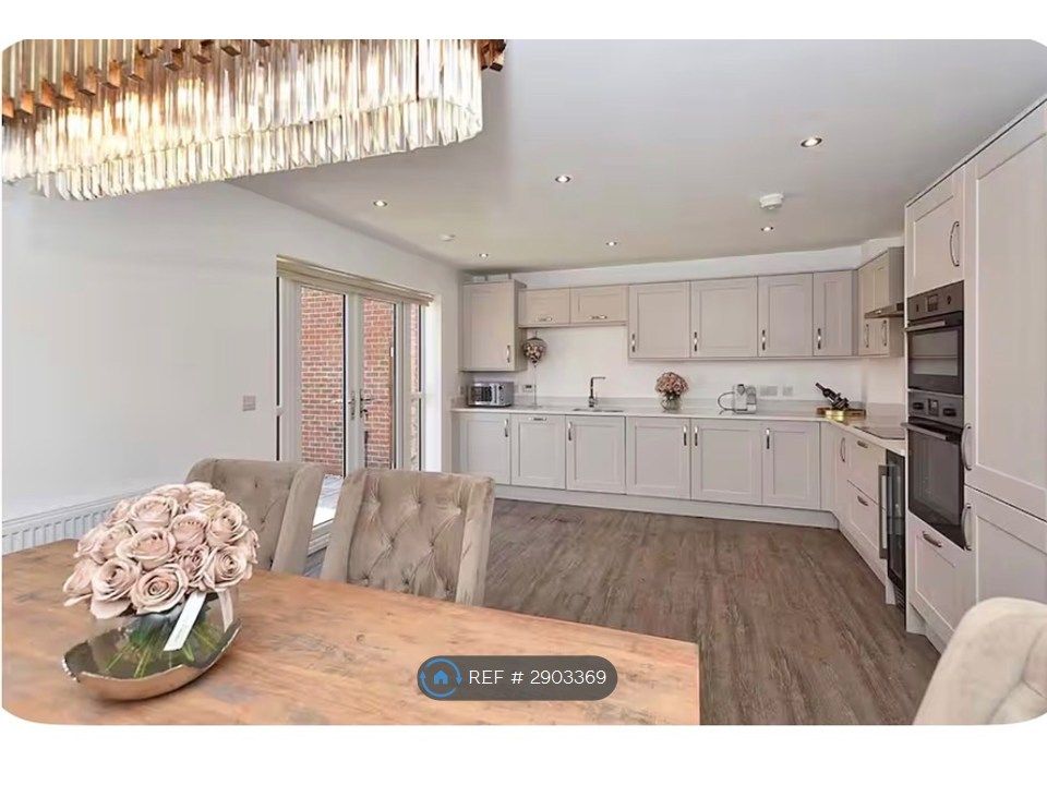 Additional image 5 of 4 bed detached house to rentArtingstall Drive, Macclesfield SK10