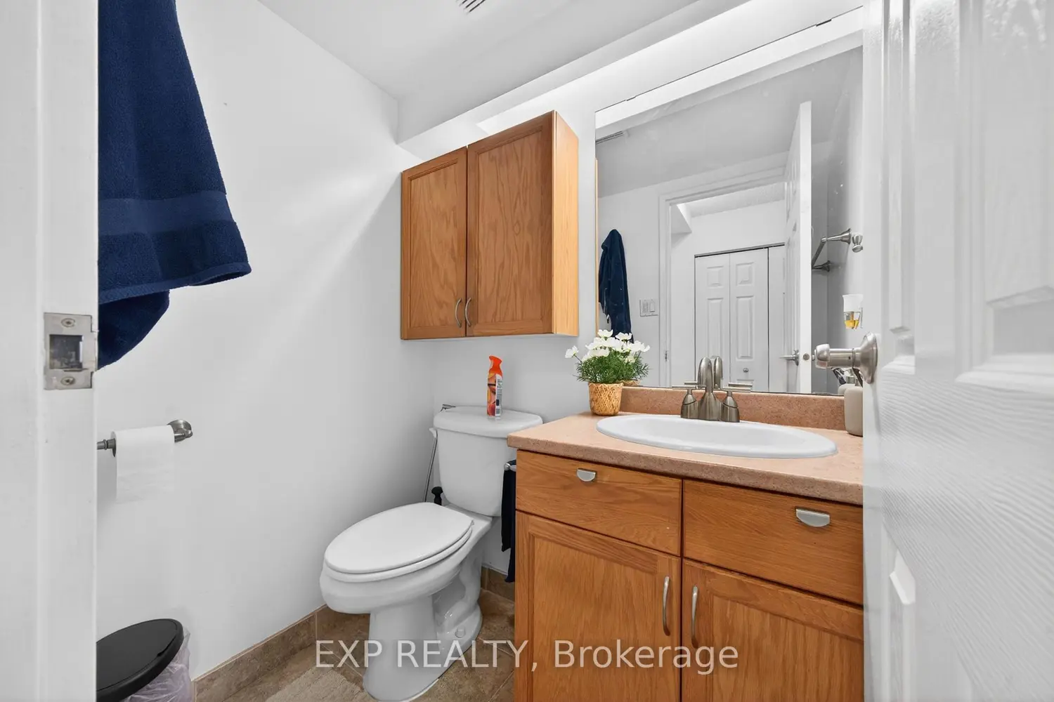 225 Alvin Road 605 photo 2