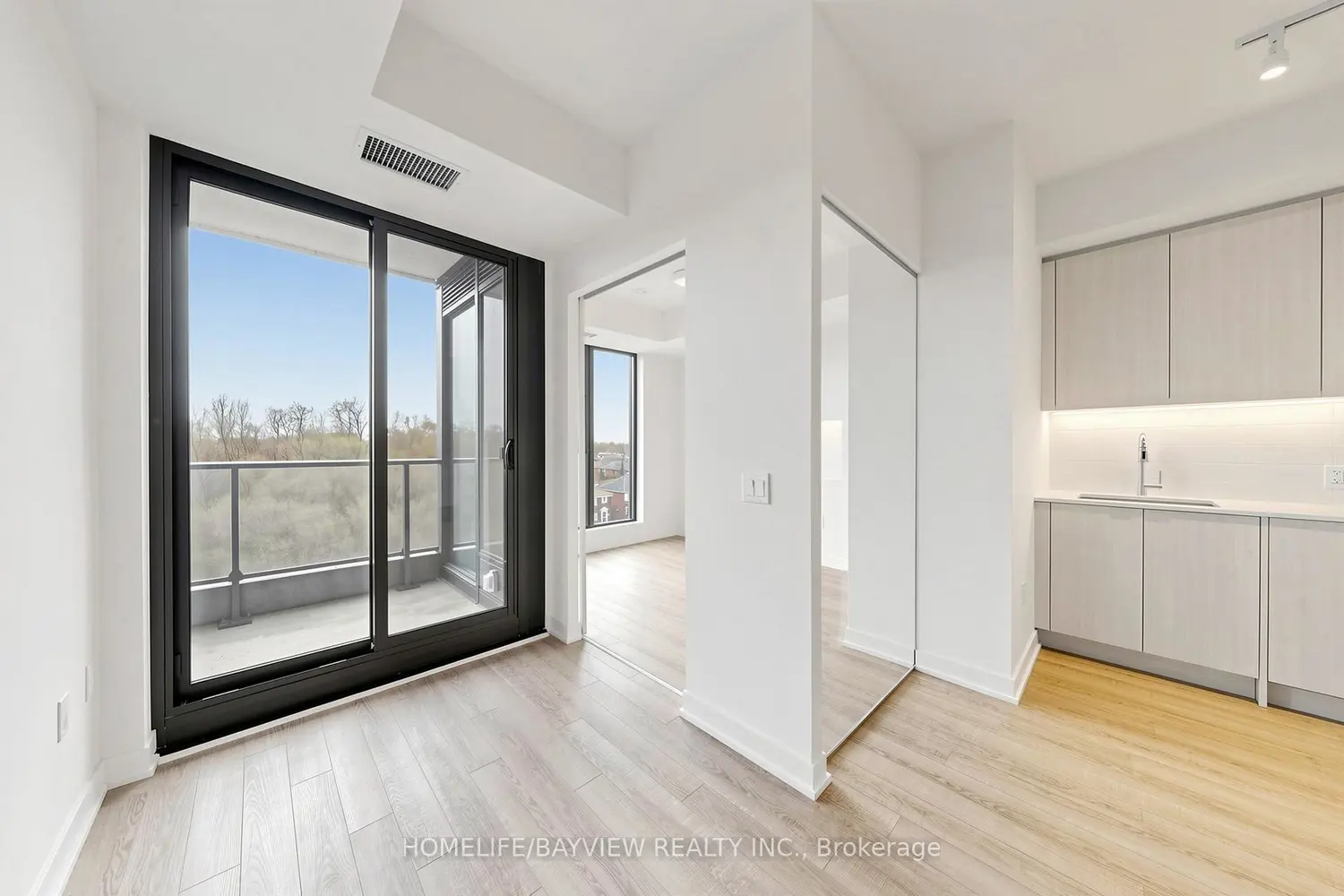 Additional image 15 of 250 Lawrence Avenue 605