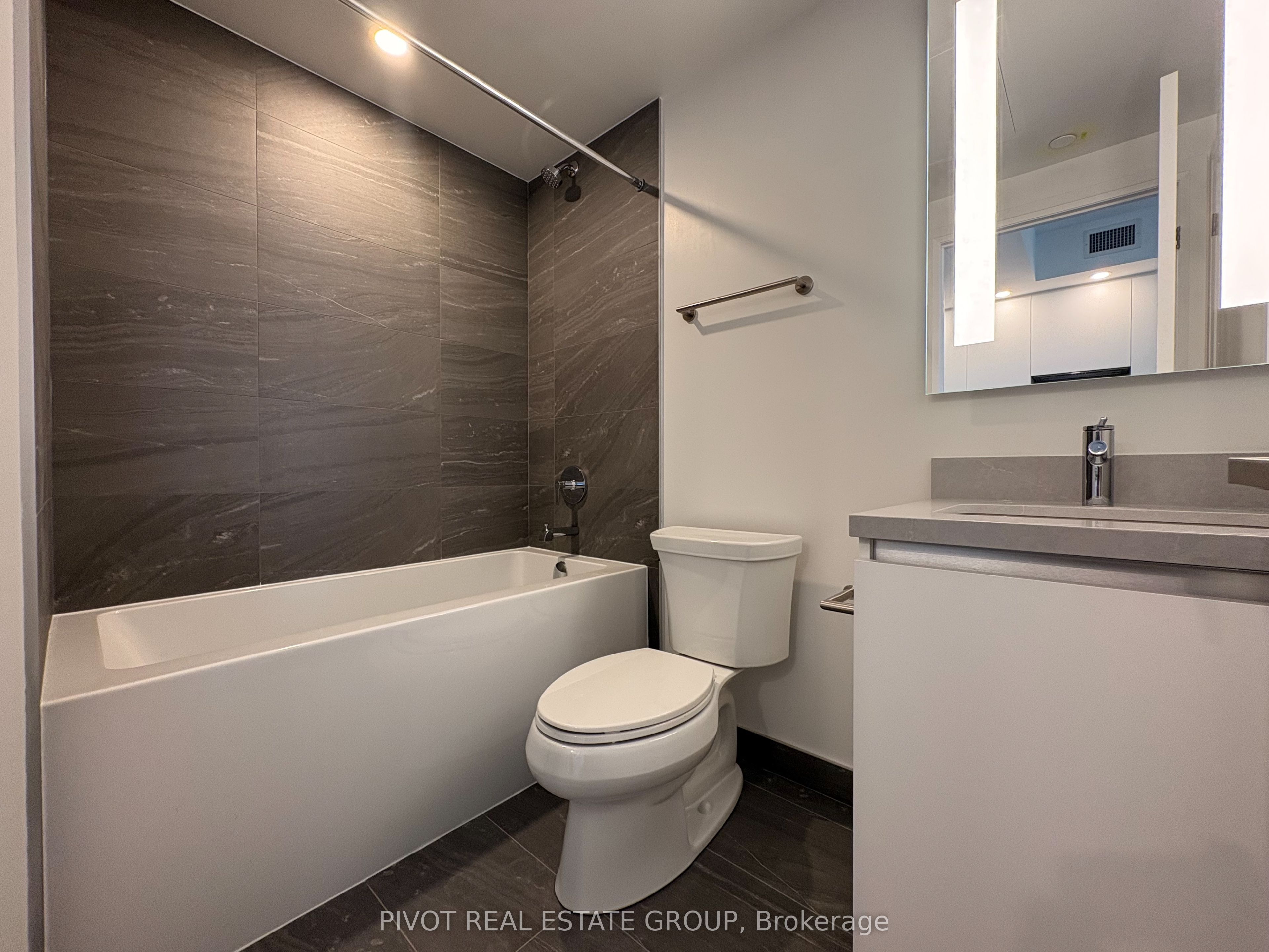 Additional image 4 of 5808-4015 The Exchange N/a, Mississauga, ON, L5B 0N9