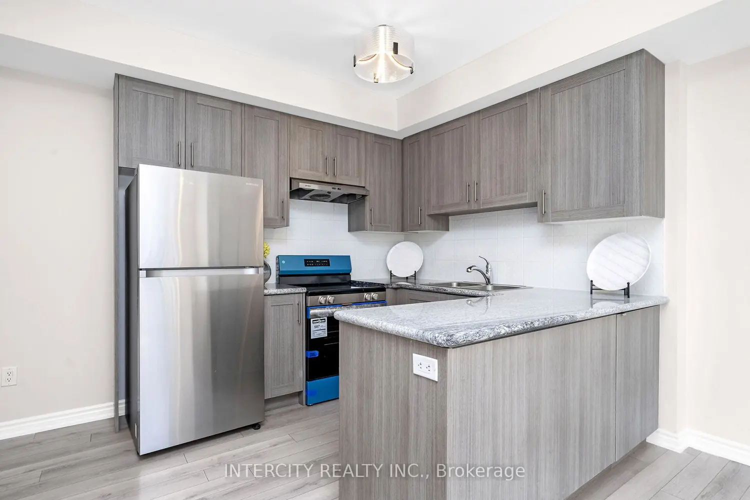 Additional image 5 of 60 Halliford Place # 701