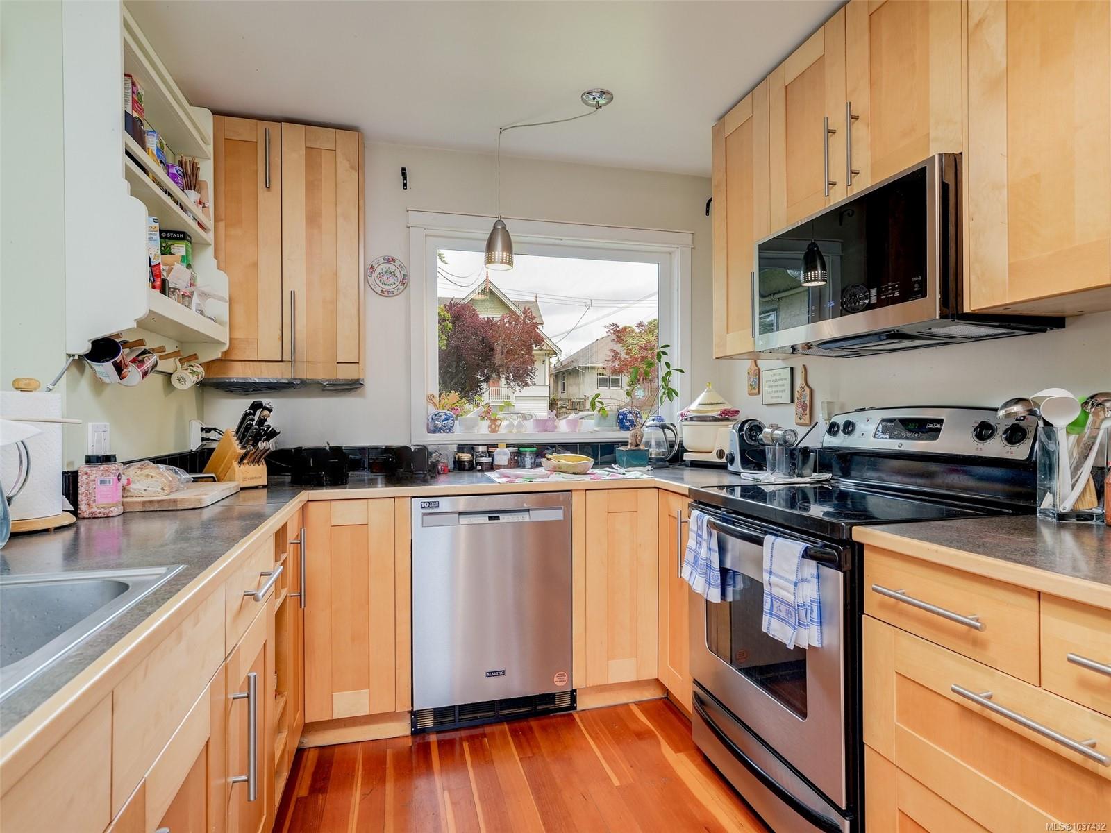 Additional image 5 of 1731 Denman Street, Victoria, BC, V8R 1Y3