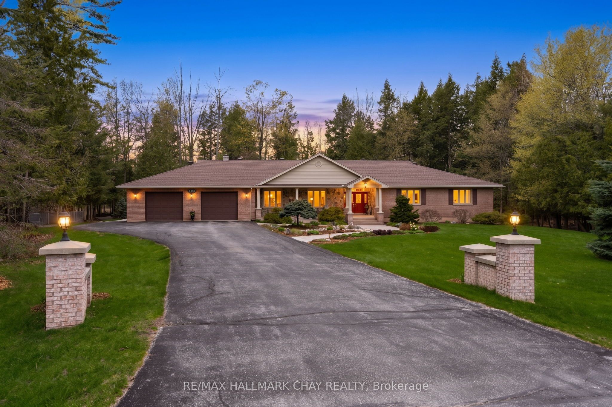 1838 Carriage Court, Severn, ON, L3V 6H2