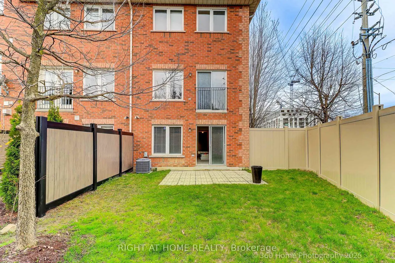Additional image 15 of 1130 Cawthra Road 2