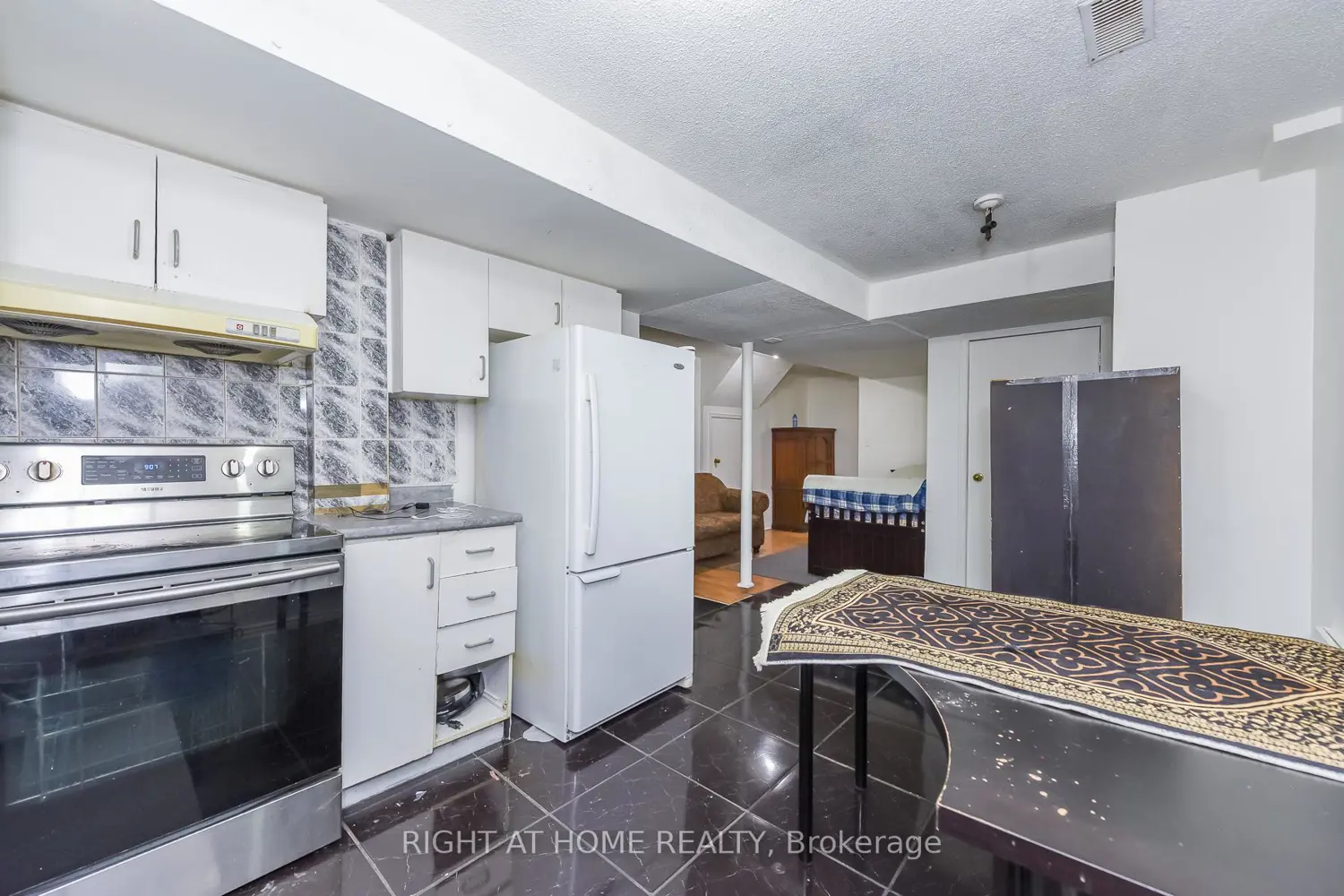 Additional image 19 of 379 Wallenberg Crescent