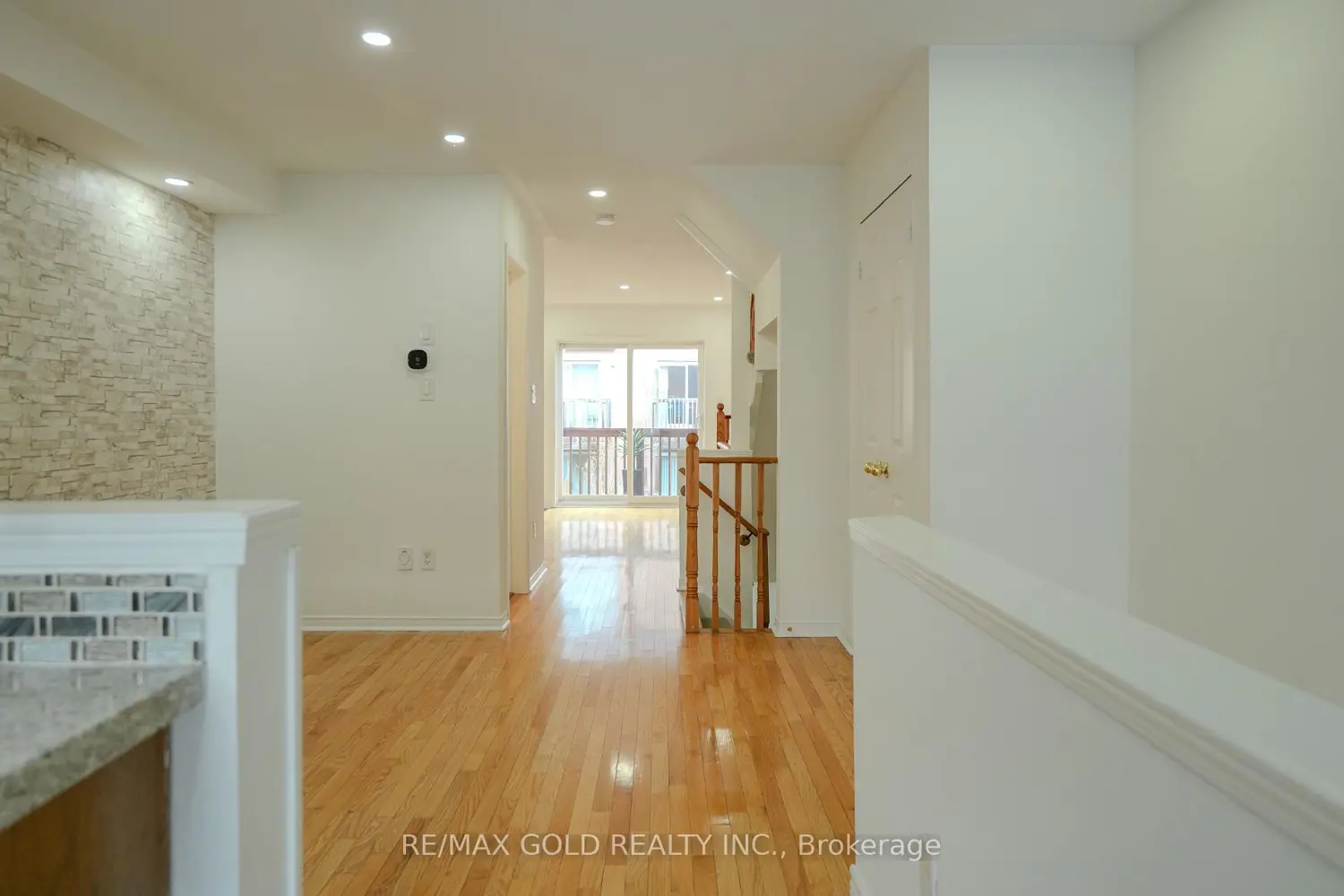Additional image 4 of 7059 Fairmeadow Crescent