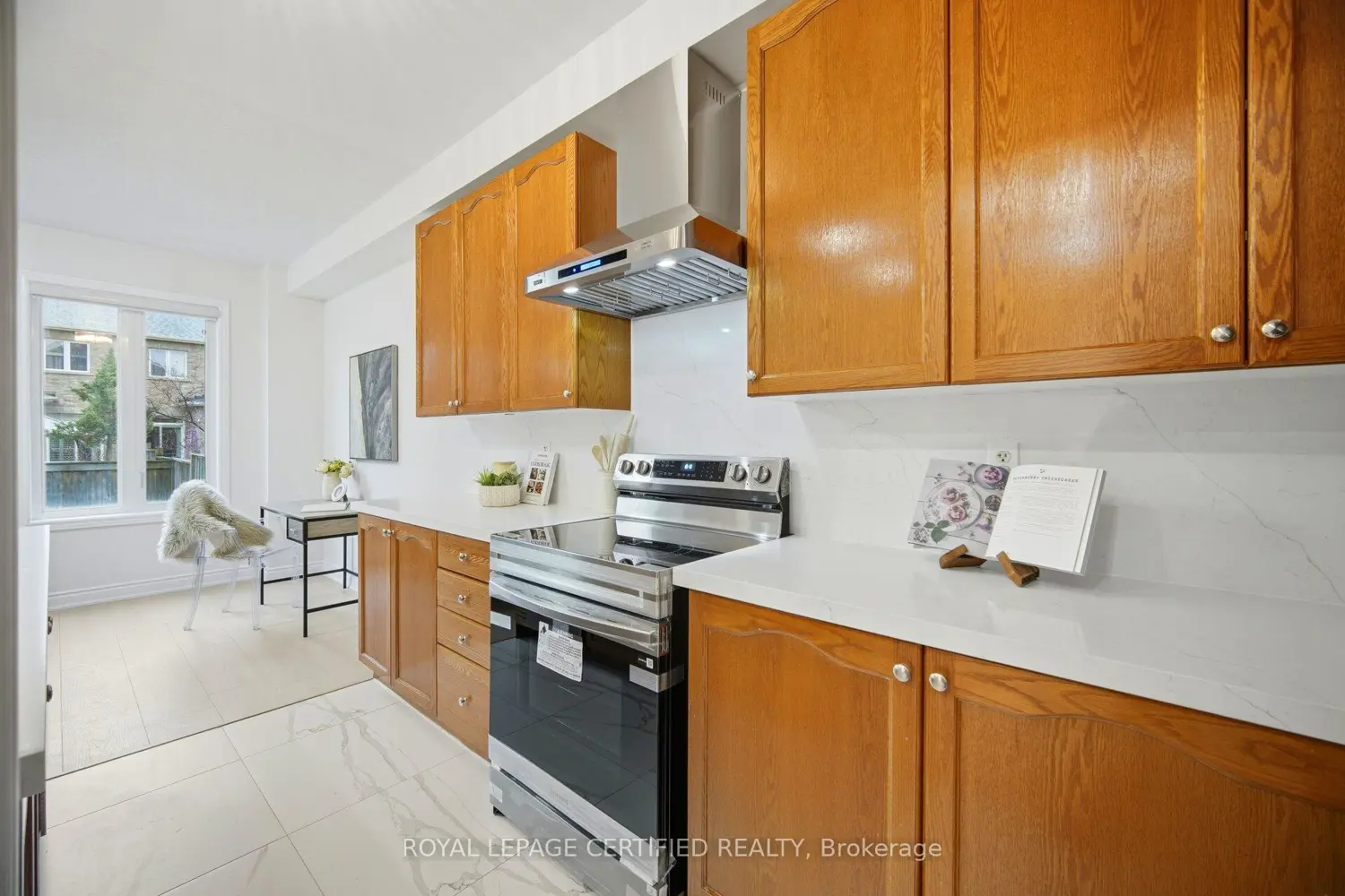 Additional image 7 of 3302 Stoney Crescent