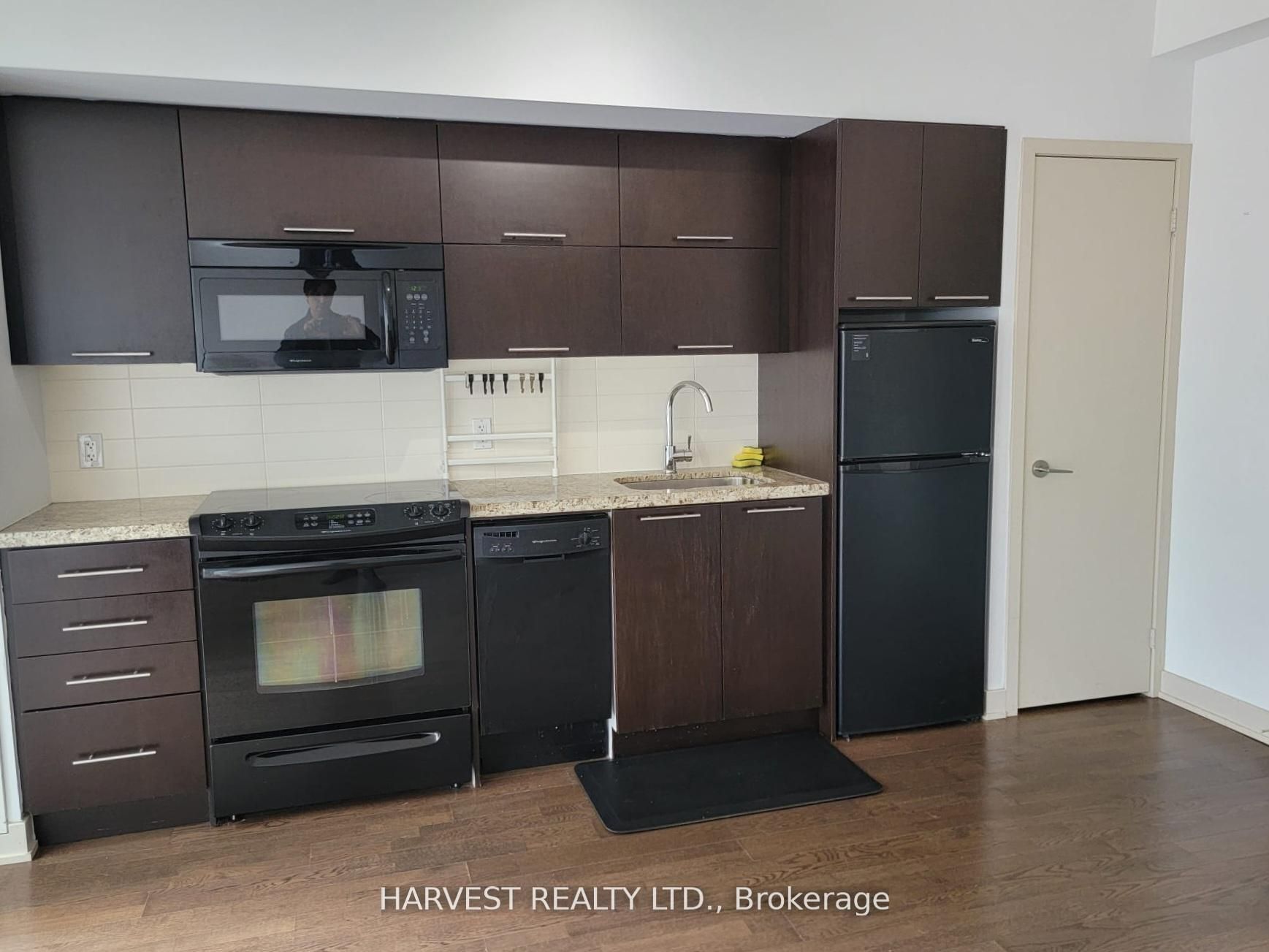 Additional image 5 of 708-21 Nelson Street, Toronto, ON, M5V 1T8