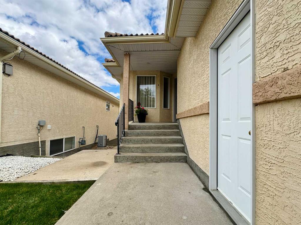 Additional image 4 of 1-398 Canyon Boulevard W, Lethbridge, AB, T1K 6V2