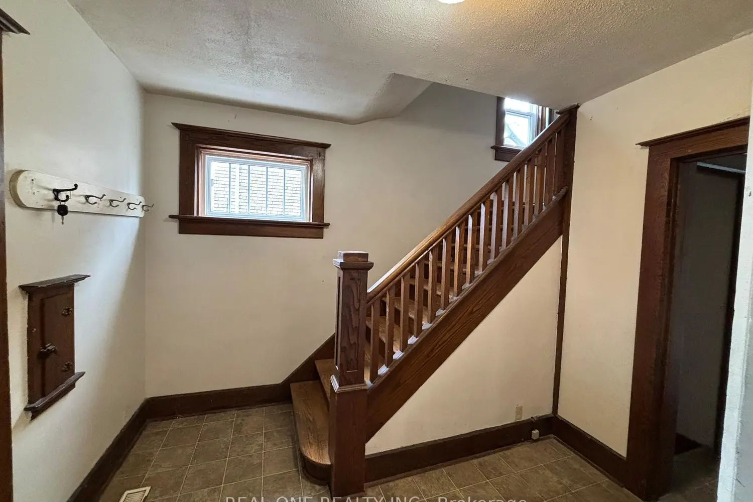93 Peppler Street photo 4