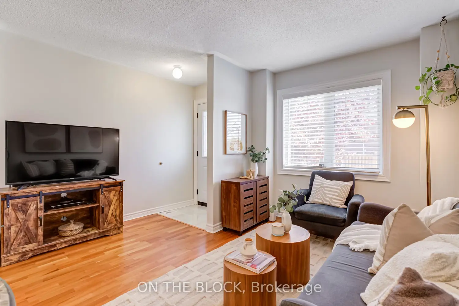Additional image 3 of 224 Rosemount Avenue 4