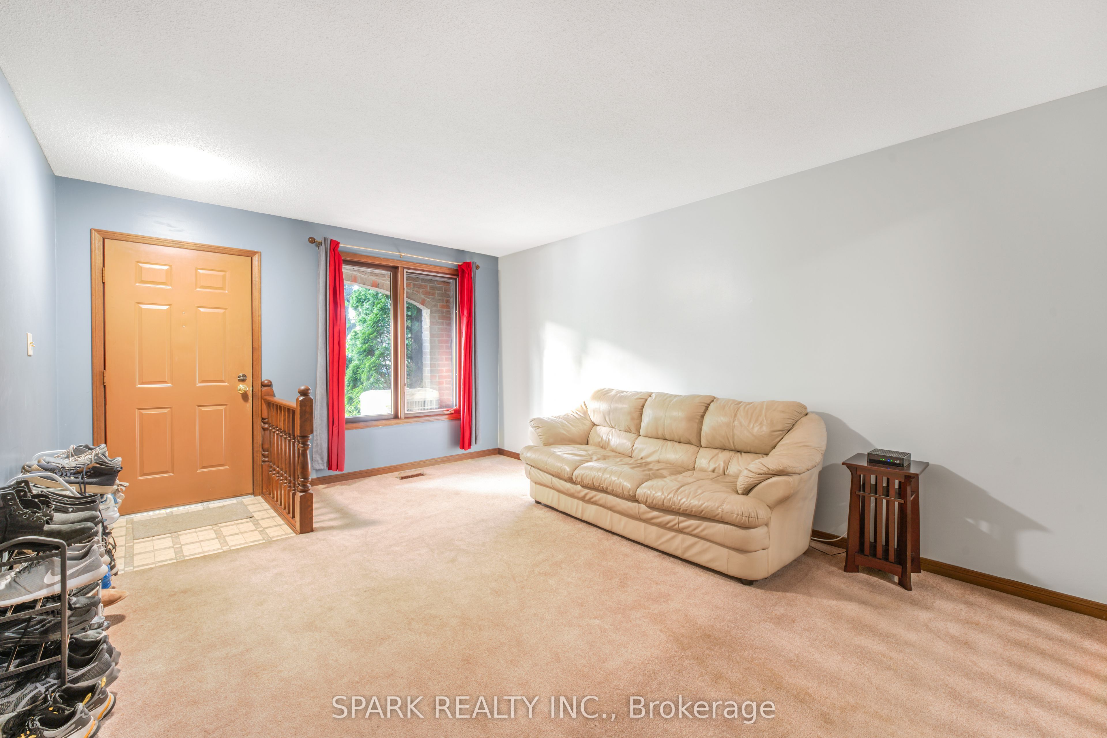 Additional image 3 of 28 Lampman Crescent, Thorold, ON, L2V 4K7