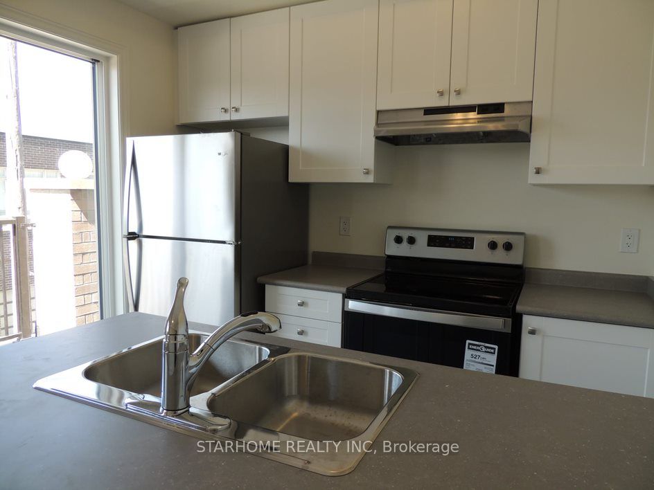 Additional image 3 of Coach-9436 Bayview Avenue, Richmond Hill, ON, L4C 5G9