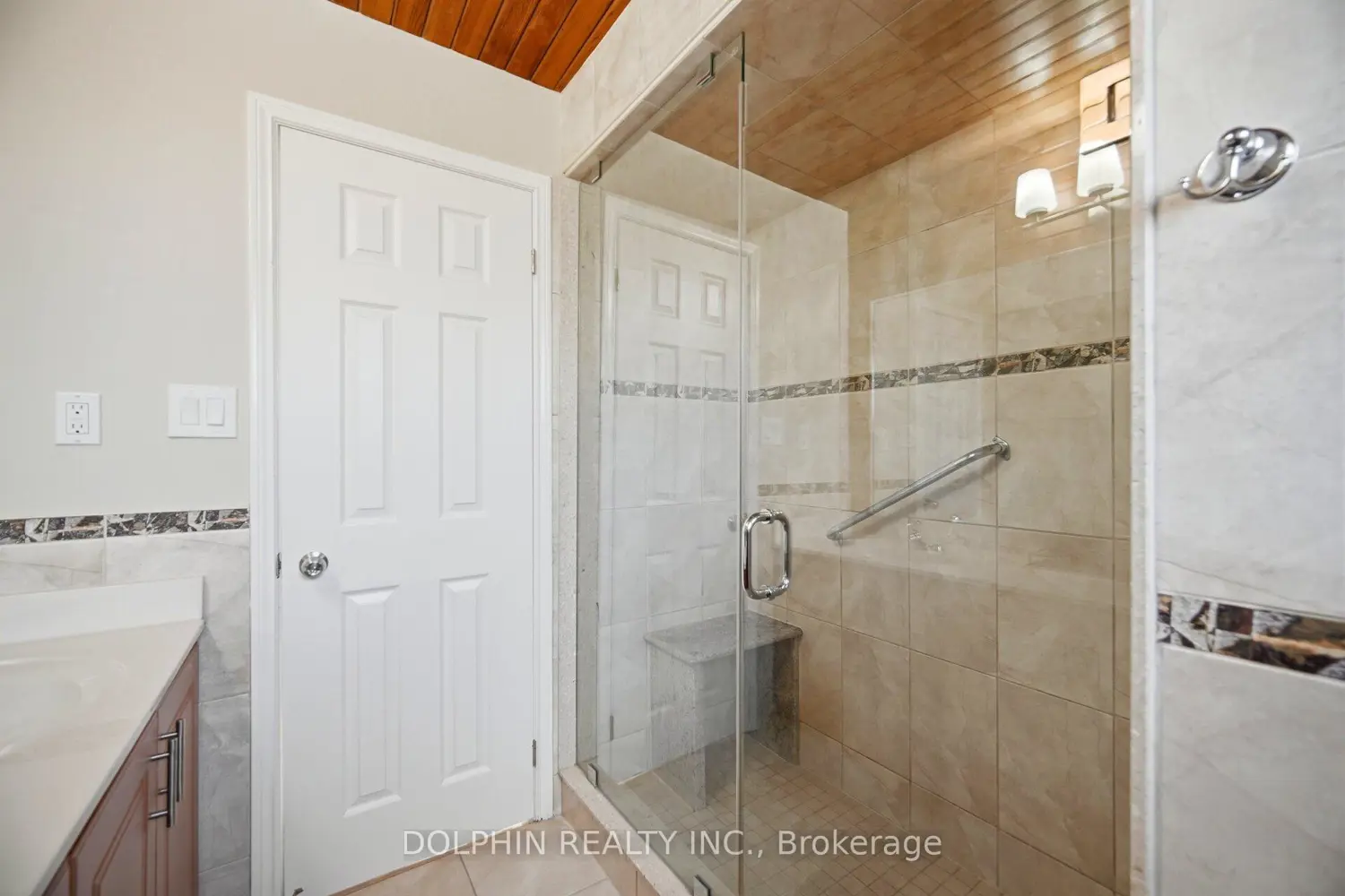 Additional image 10 of 1090 Vanier Drive