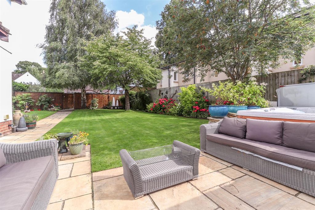 Additional image 14 of 5 bed detached house to rentLansdown, Cheltenham GL51