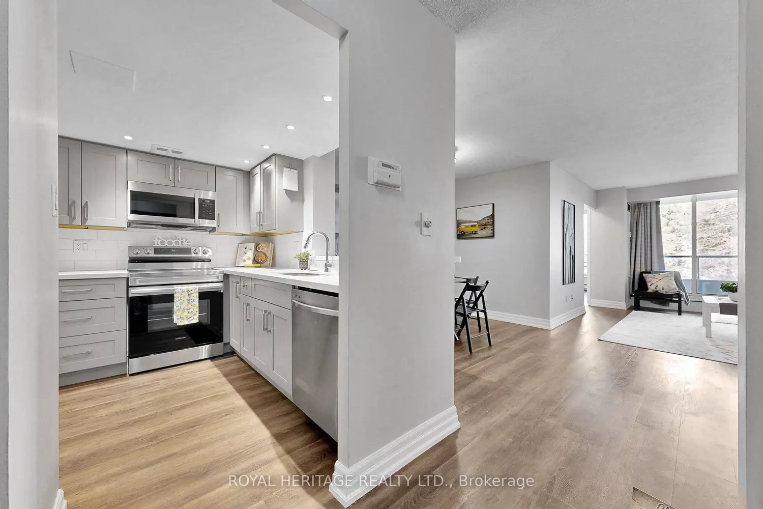 Additional image 7 of 20 Guildwood Parkway 207