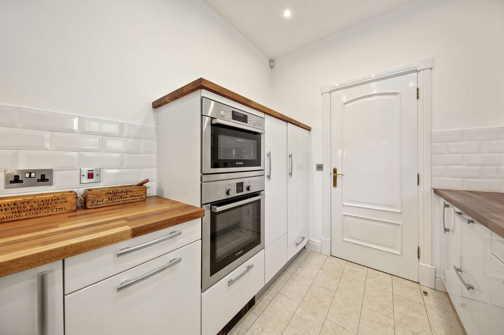 Additional image 10 of 3 bed town house to rentMalthouse Lane, Ashover, Chesterfield S45