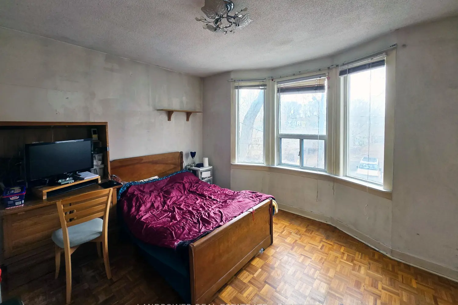 Additional image 10 of 9 Saint Clarens Avenue