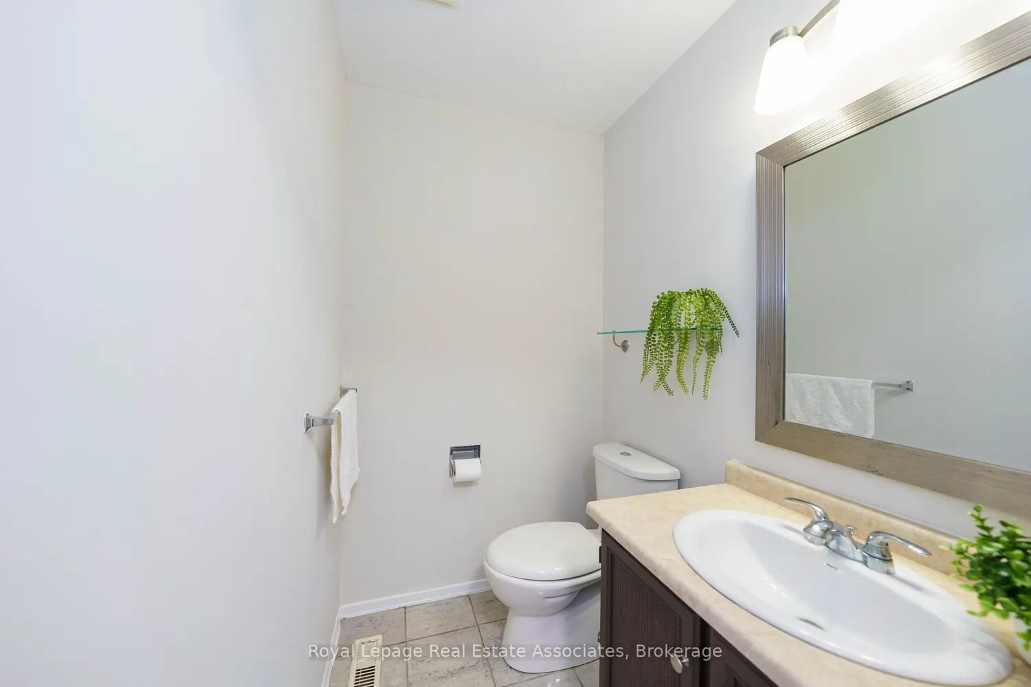 Additional image 6 of 6763 Dolmage Court