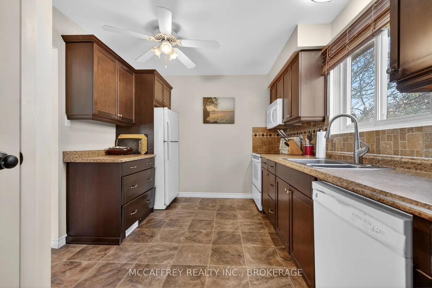Additional image 4 of 1075 Basswood Place