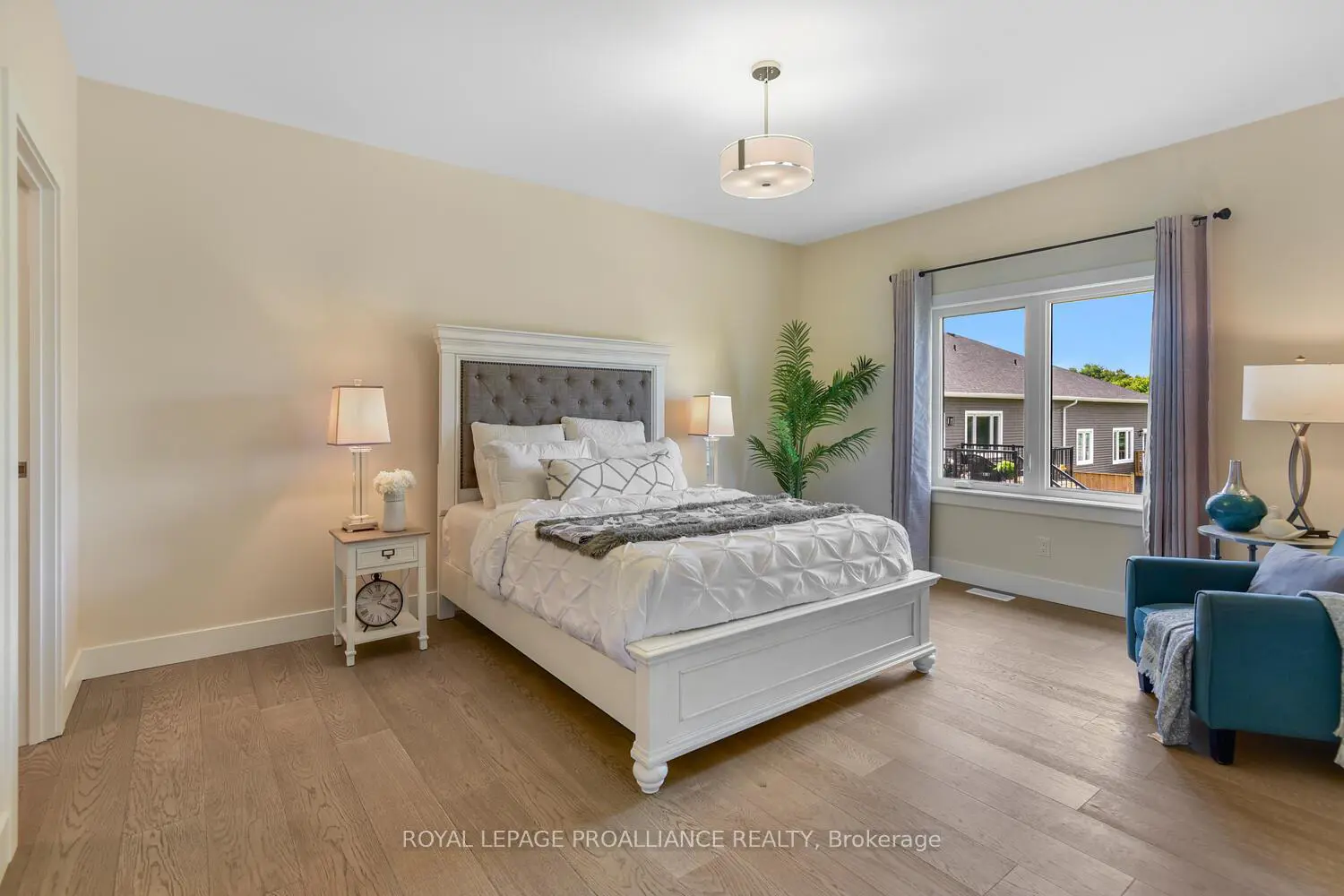 Additional image 9 of 33 Douglas Marshall Crescent