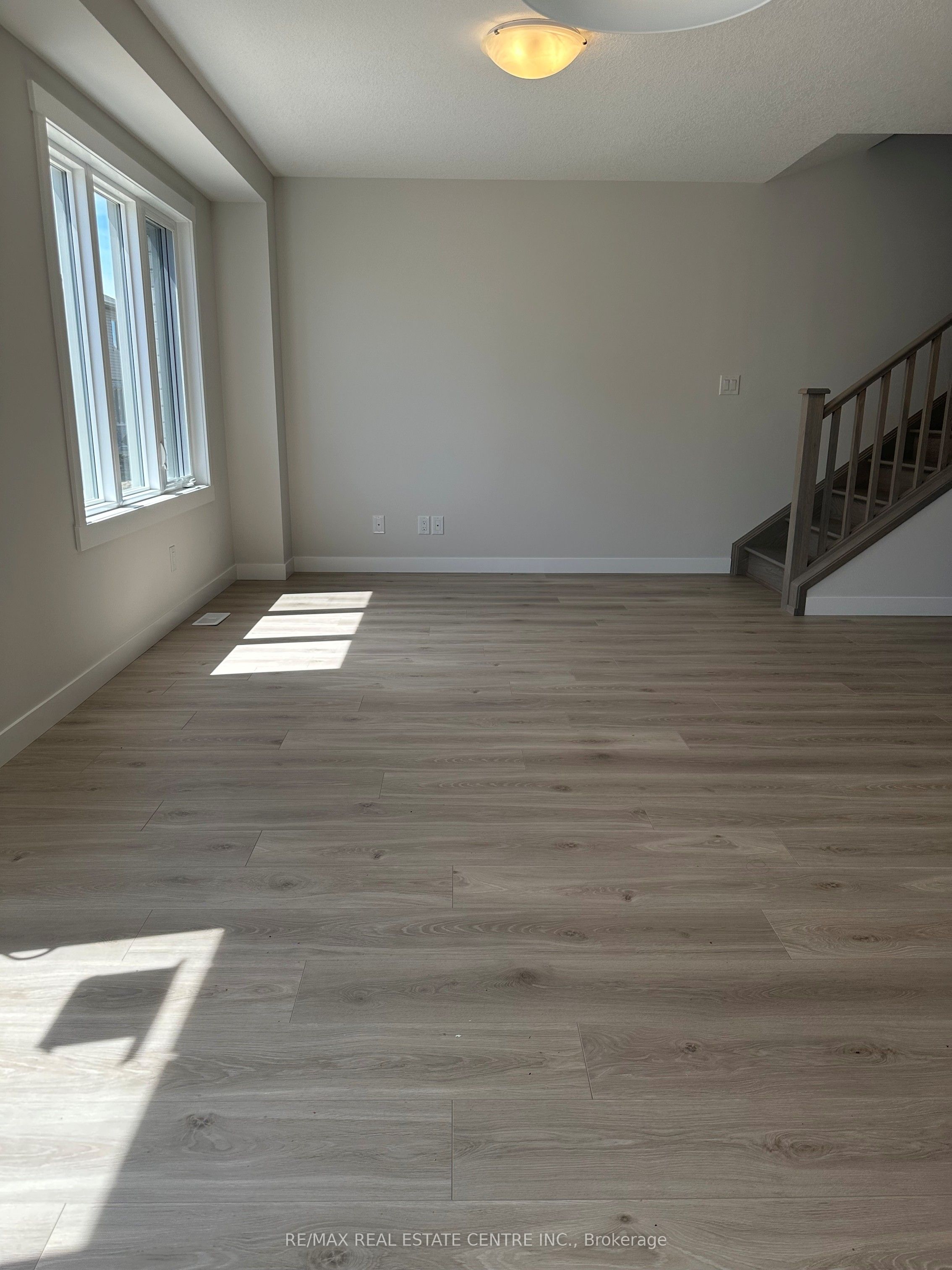 Additional image 4 of 33 Strath Crescent, Springwater, ON, L0L 1P0