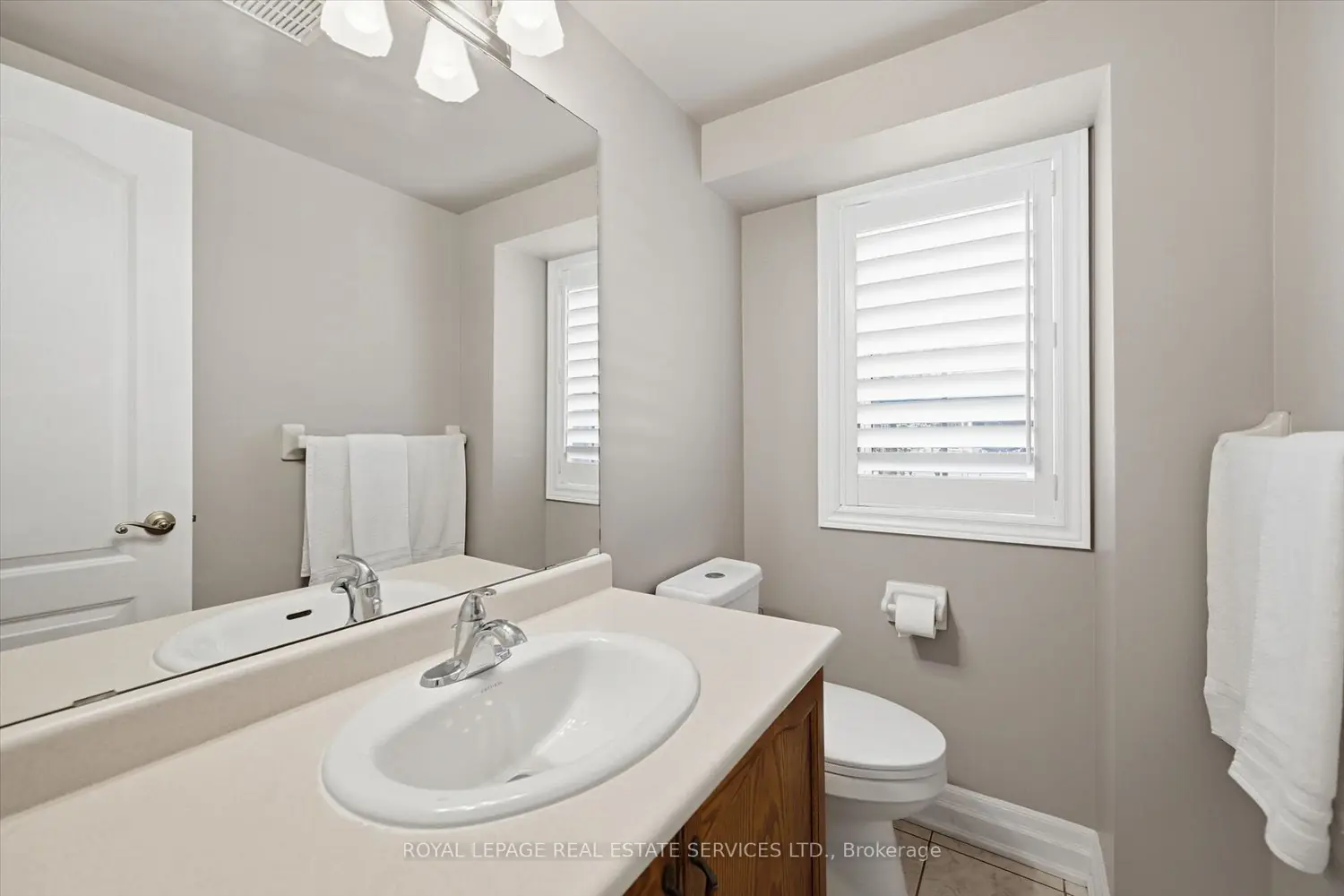 Additional image 2 of 2605 Longridge Crescent