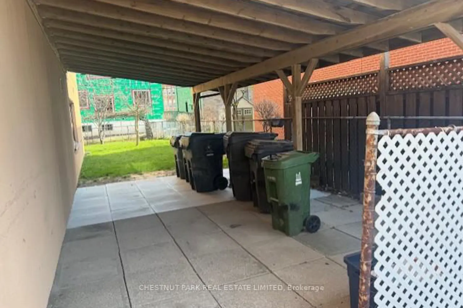 Additional image 16 of 757 Lawrence Avenue