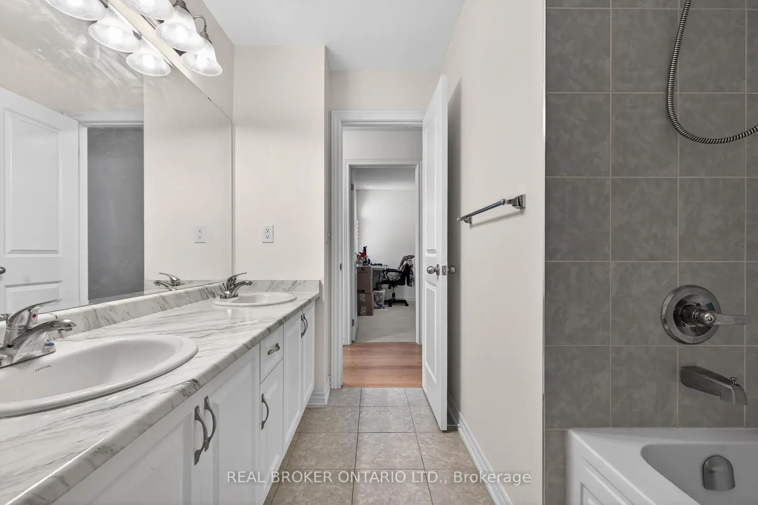 Additional image 15 of 27 Fingland Crescent
