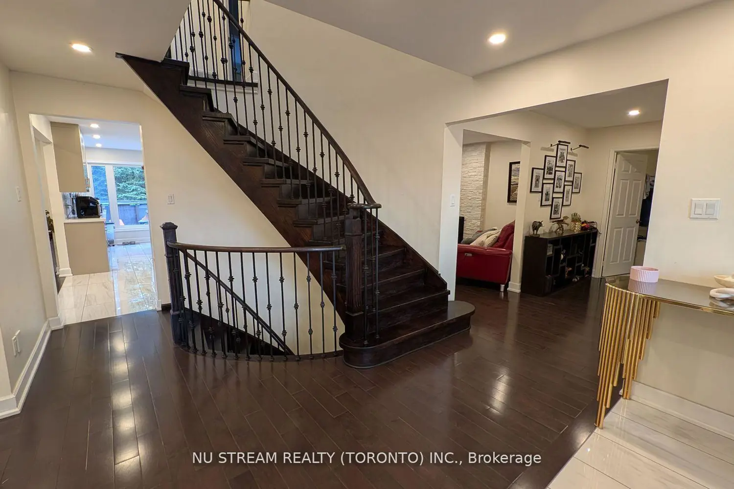 3 Bloomfield Trail