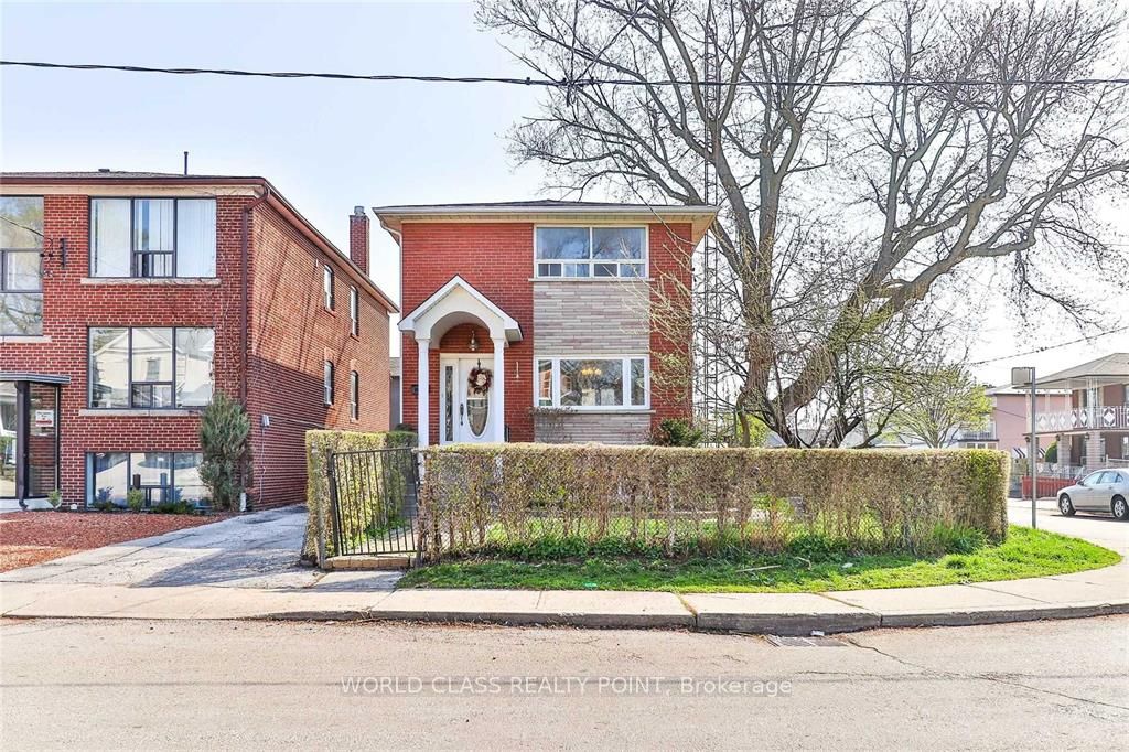 7 Cliff Street, Toronto, ON, M6N 4L5
