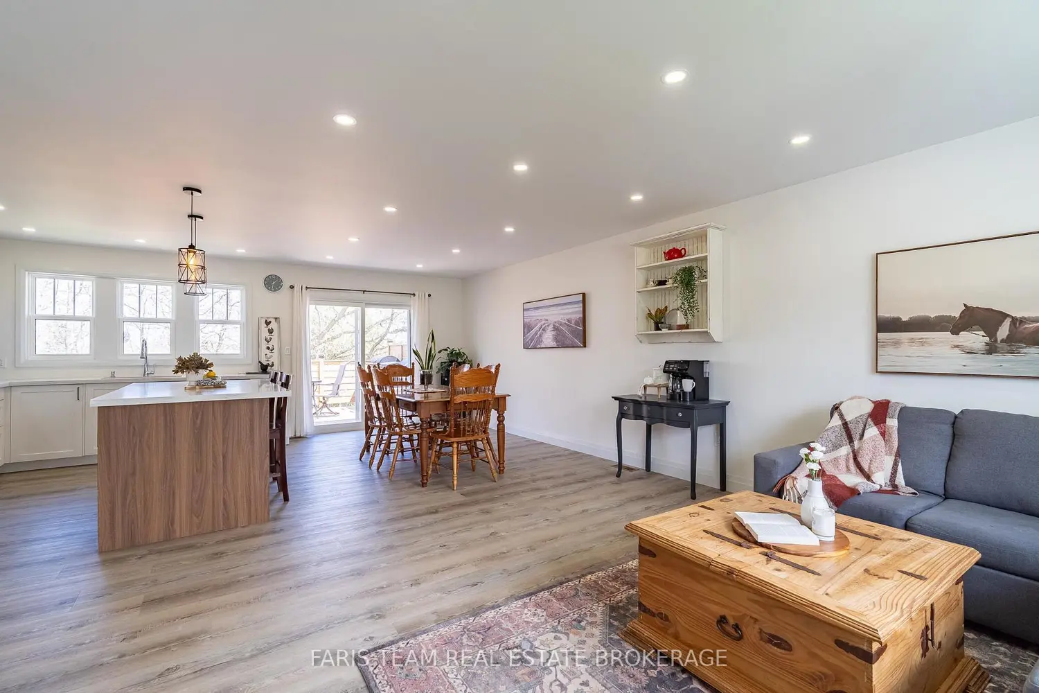 753 Fifth Avenue photo 5