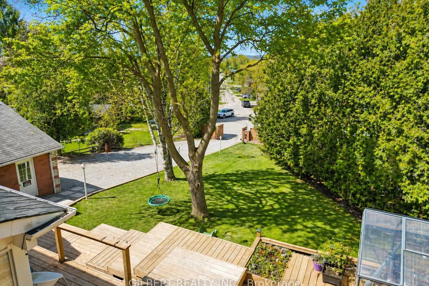 313 Winnifred Drive photo 2