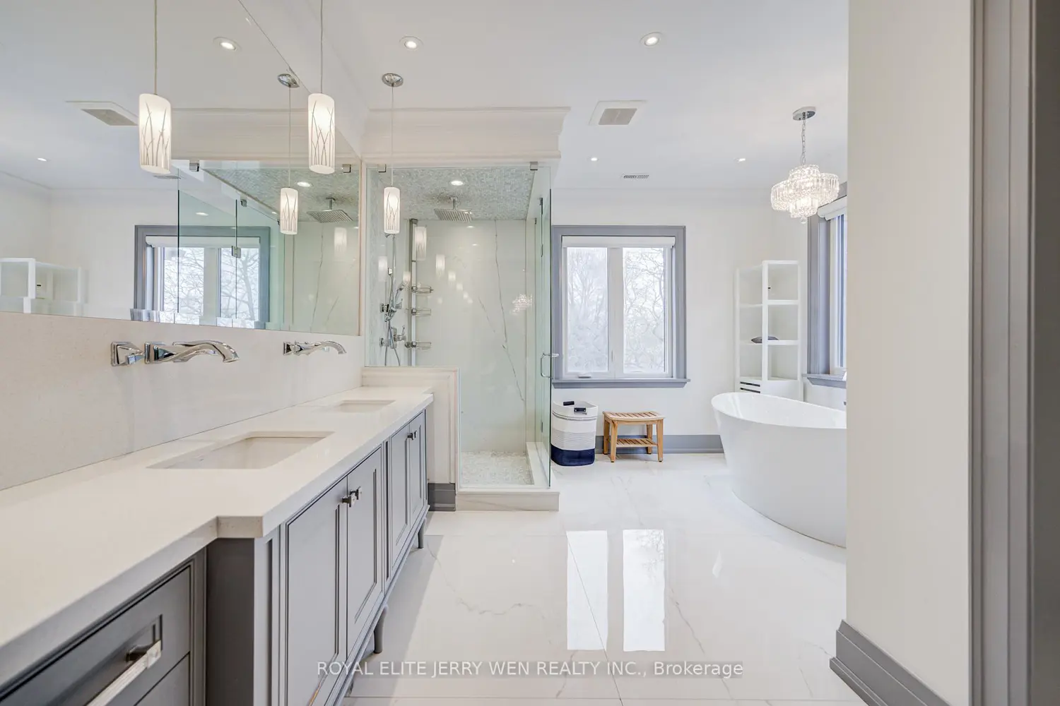 Additional image 11 of 300 Upper Highland Crescent