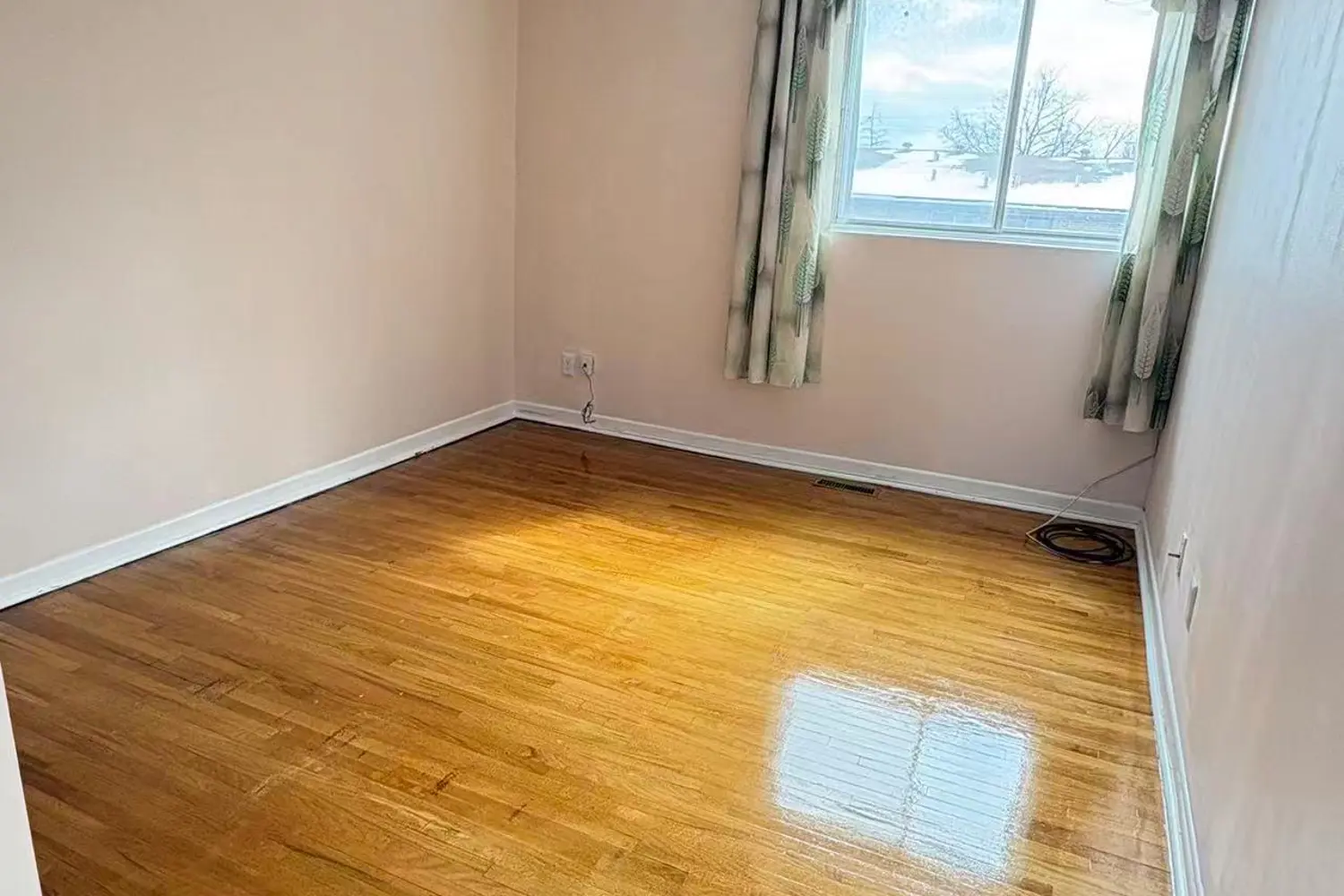 Additional image 6 of 86 Castlebury Crescent 14