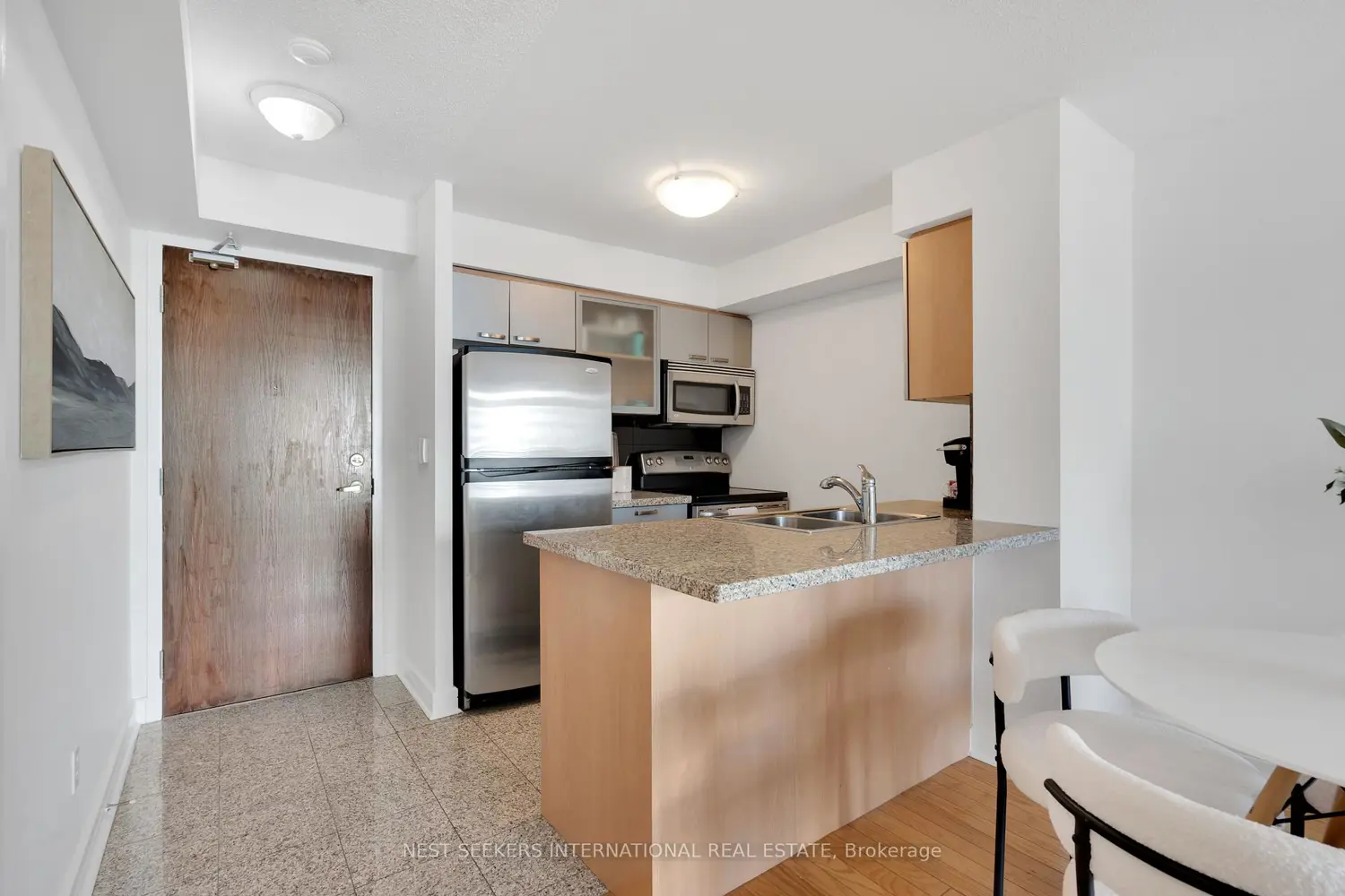 16 Harrison Garden Boulevard 1011 photo 5