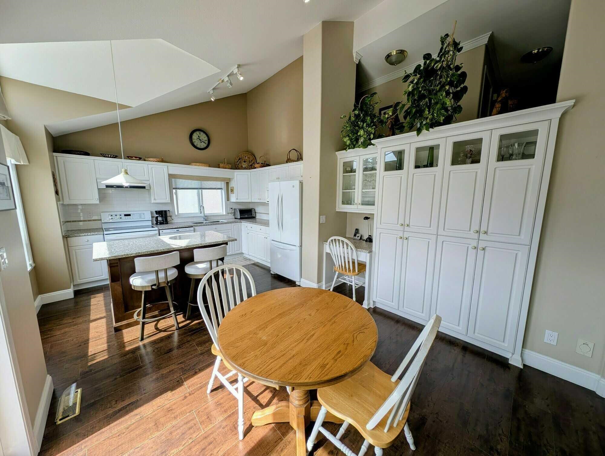 Additional image 4 of 8-8590 Sunrise Drive, Chilliwack, BC, V2R 3Z4