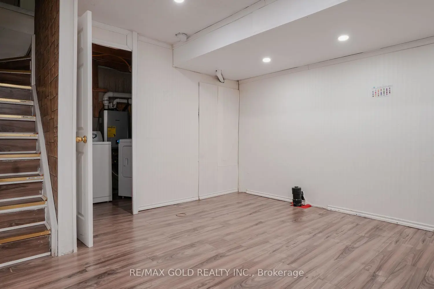 Additional image 11 of 7059 Fairmeadow Crescent
