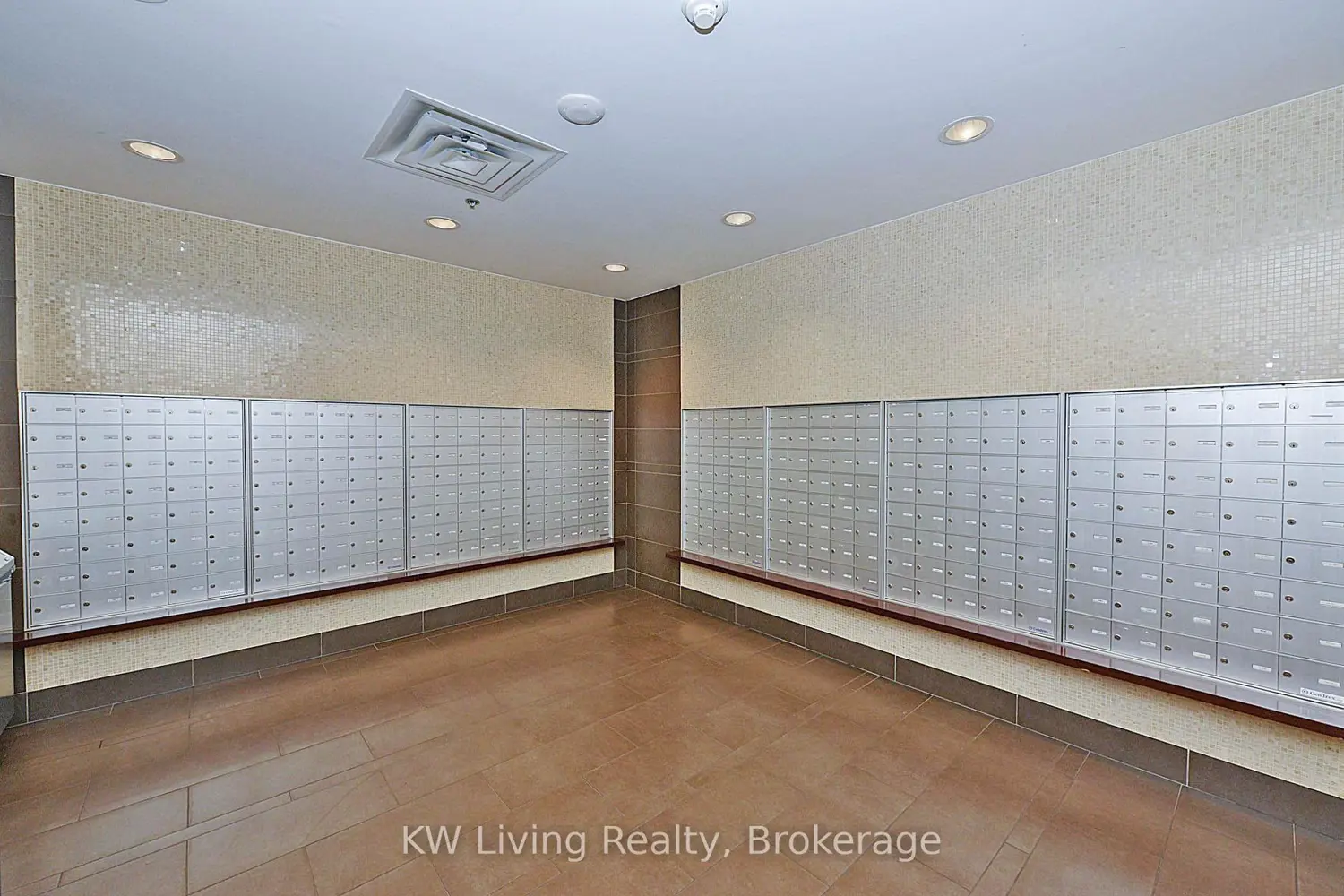 Additional image 3 of 90 Absolute Avenue 1604
