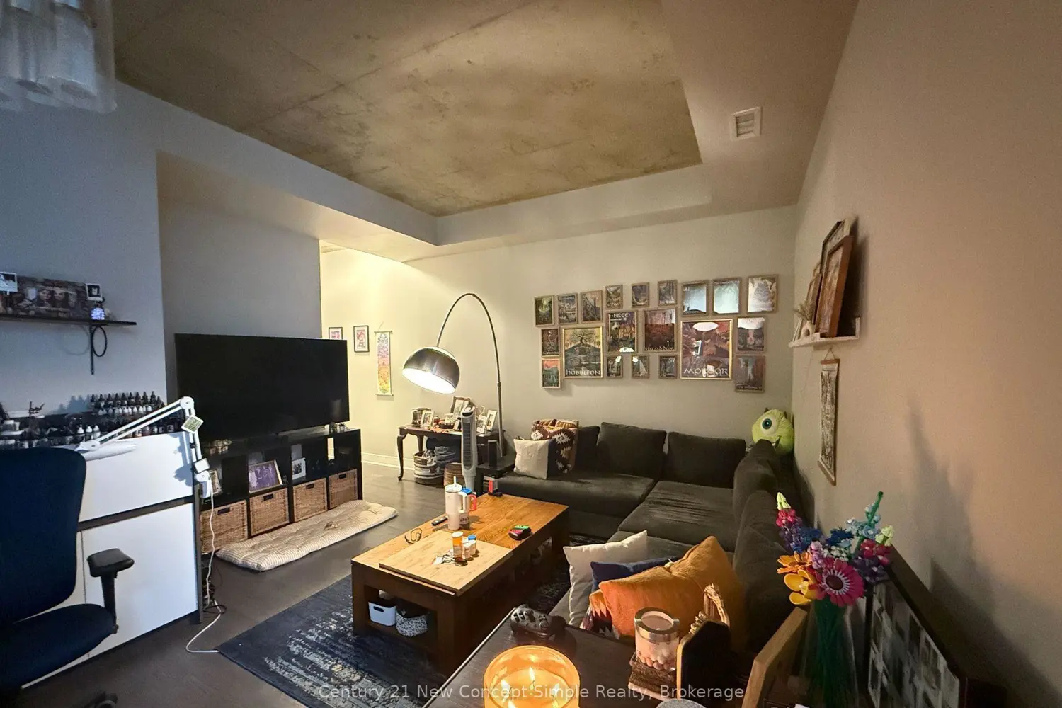 Additional image 2 of 399 Adelaide Street 305