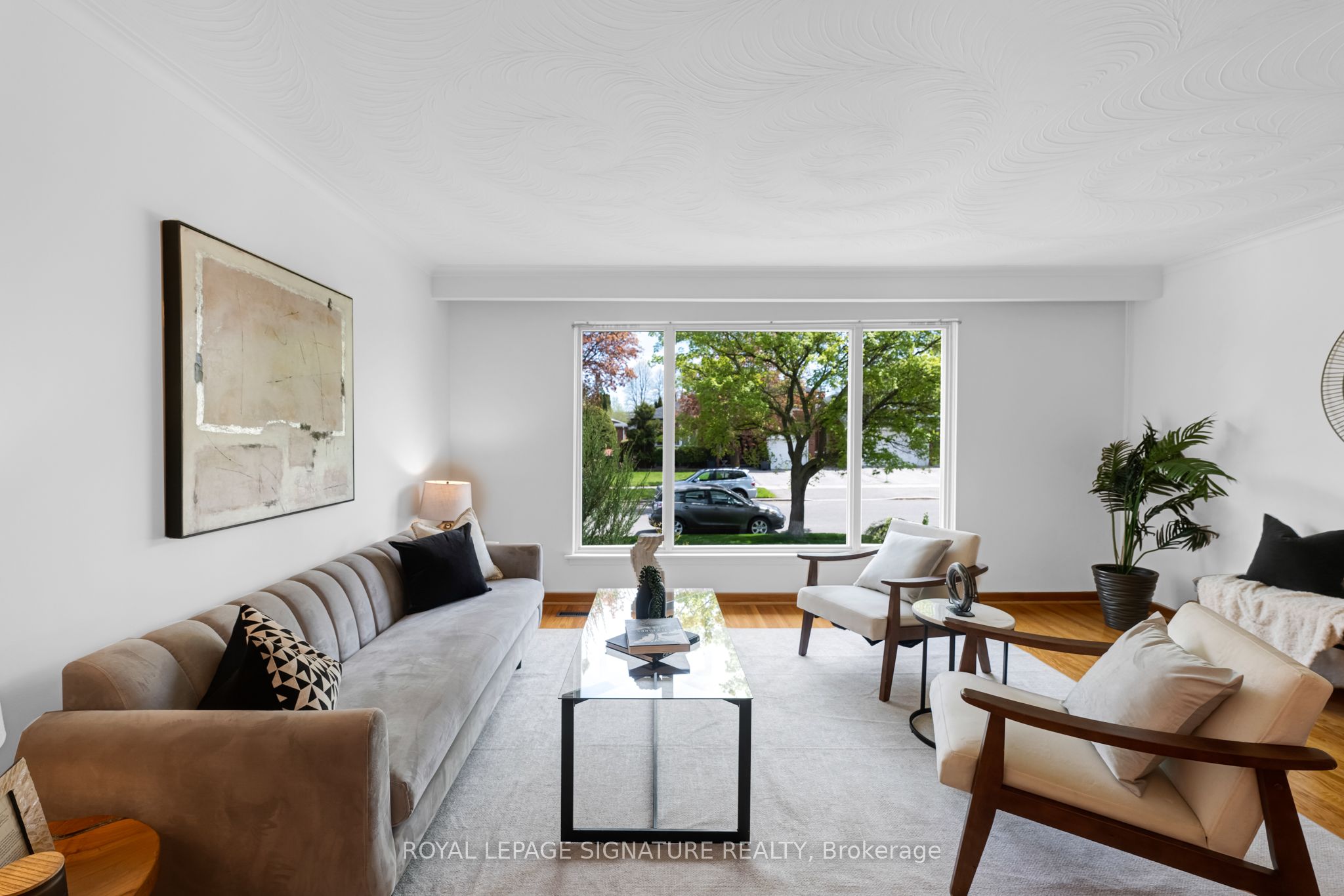 Additional image 5 of 6 Munford Crescent, Toronto, ON, M4B 1C1
