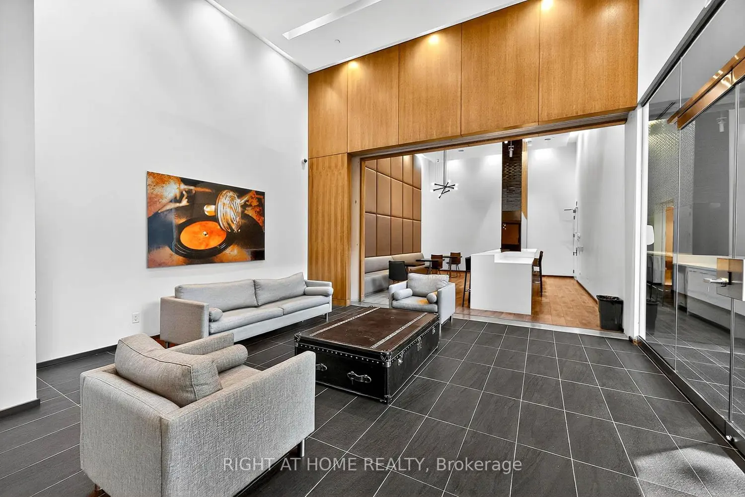 Additional image 15 of 1030 King Street 802